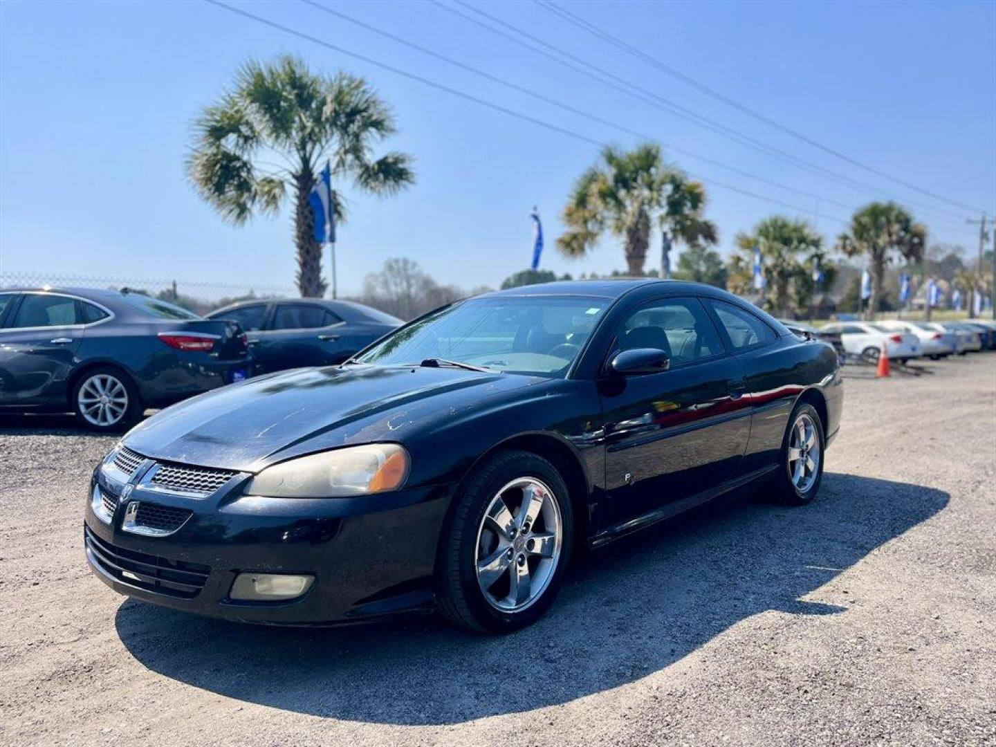 2004 Black /Grey Dodge Stratus (4B3AG52H94E) with an 3.0l V6 EFI Sohc 3.0l engine, Automatic transmission, located at 745 East Steele Rd., West Columbia, SC, 29170, (803) 755-9148, 33.927212, -81.148483 - Special Internet Price! 2004 Dodge Stratus R/T with AM/FM stereo radio, Cruise control, Sunroof, Air conditioning, Remote keyless entry, Leather interior, Powered Windows, Powered door locks, Plus more! - Photo#0