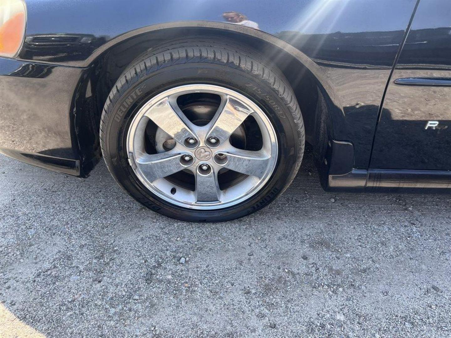 2004 Black /Grey Dodge Stratus (4B3AG52H94E) with an 3.0l V6 EFI Sohc 3.0l engine, Automatic transmission, located at 745 East Steele Rd., West Columbia, SC, 29170, (803) 755-9148, 33.927212, -81.148483 - Special Internet Price! 2004 Dodge Stratus R/T with AM/FM stereo radio, Cruise control, Sunroof, Air conditioning, Remote keyless entry, Leather interior, Powered Windows, Powered door locks, Plus more! - Photo#19