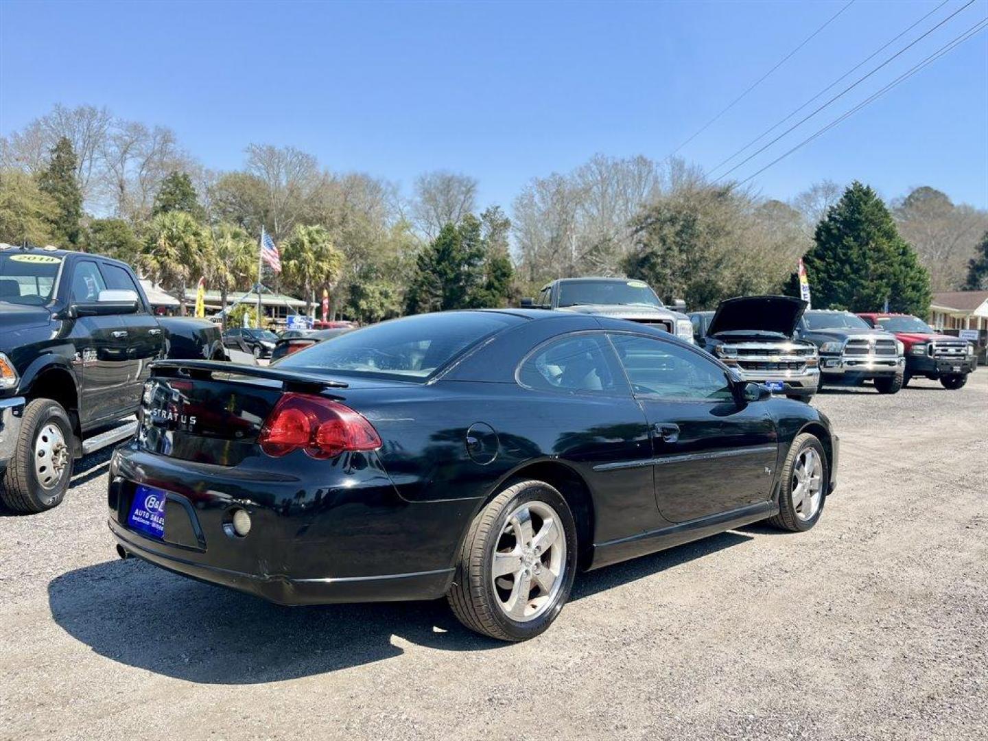 2004 Black /Grey Dodge Stratus (4B3AG52H94E) with an 3.0l V6 EFI Sohc 3.0l engine, Automatic transmission, located at 745 East Steele Rd., West Columbia, SC, 29170, (803) 755-9148, 33.927212, -81.148483 - Special Internet Price! 2004 Dodge Stratus R/T with AM/FM stereo radio, Cruise control, Sunroof, Air conditioning, Remote keyless entry, Leather interior, Powered Windows, Powered door locks, Plus more! - Photo#2