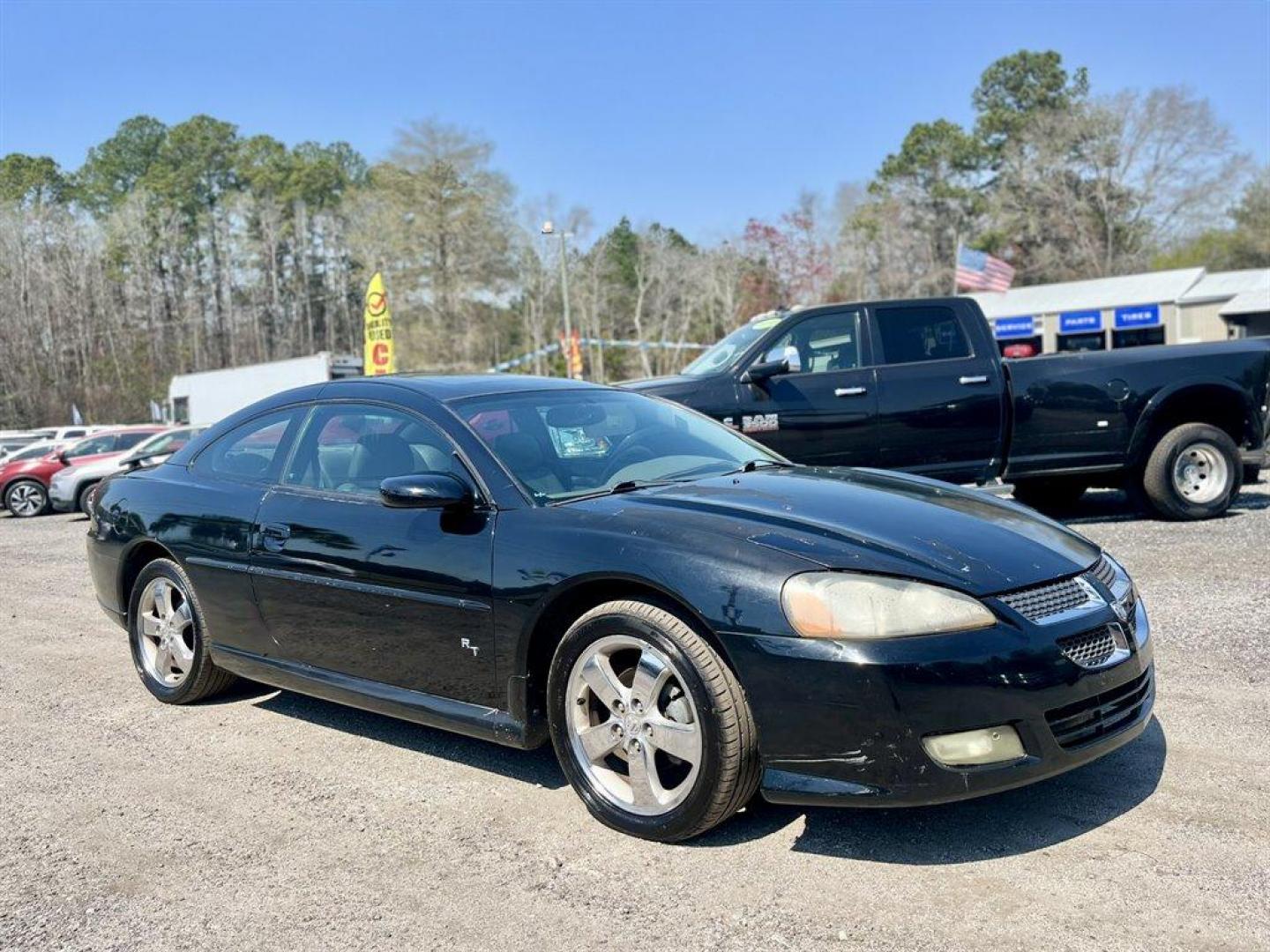 2004 Black /Grey Dodge Stratus (4B3AG52H94E) with an 3.0l V6 EFI Sohc 3.0l engine, Automatic transmission, located at 745 East Steele Rd., West Columbia, SC, 29170, (803) 755-9148, 33.927212, -81.148483 - Special Internet Price! 2004 Dodge Stratus R/T with AM/FM stereo radio, Cruise control, Sunroof, Air conditioning, Remote keyless entry, Leather interior, Powered Windows, Powered door locks, Plus more! - Photo#3