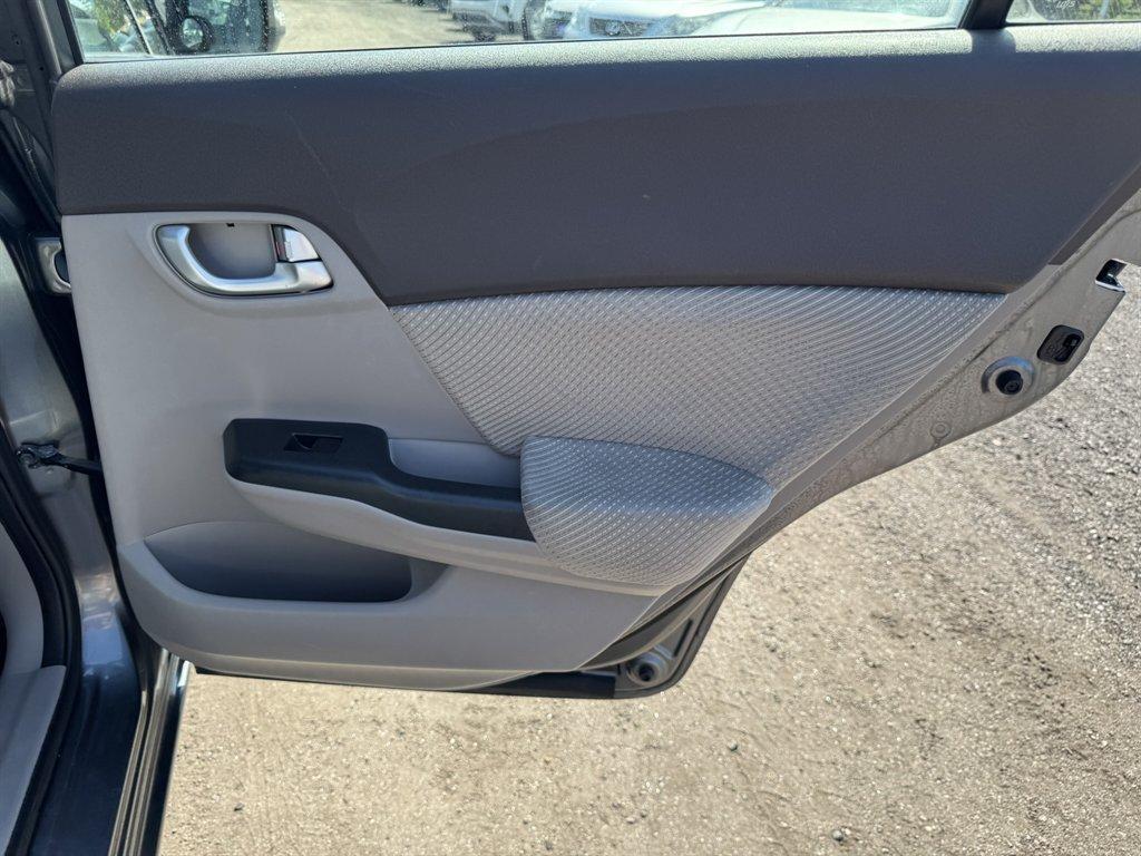 2012 Grey /Taupe Honda Civic (JHMFB4F2XCS) with an 1.5l I-4 MPI Sohc Hybrid engine, Automatic transmission, located at 745 East Steele Rd., West Columbia, SC, 29170, (803) 755-9148, 33.927212, -81.148483 - Photo#21