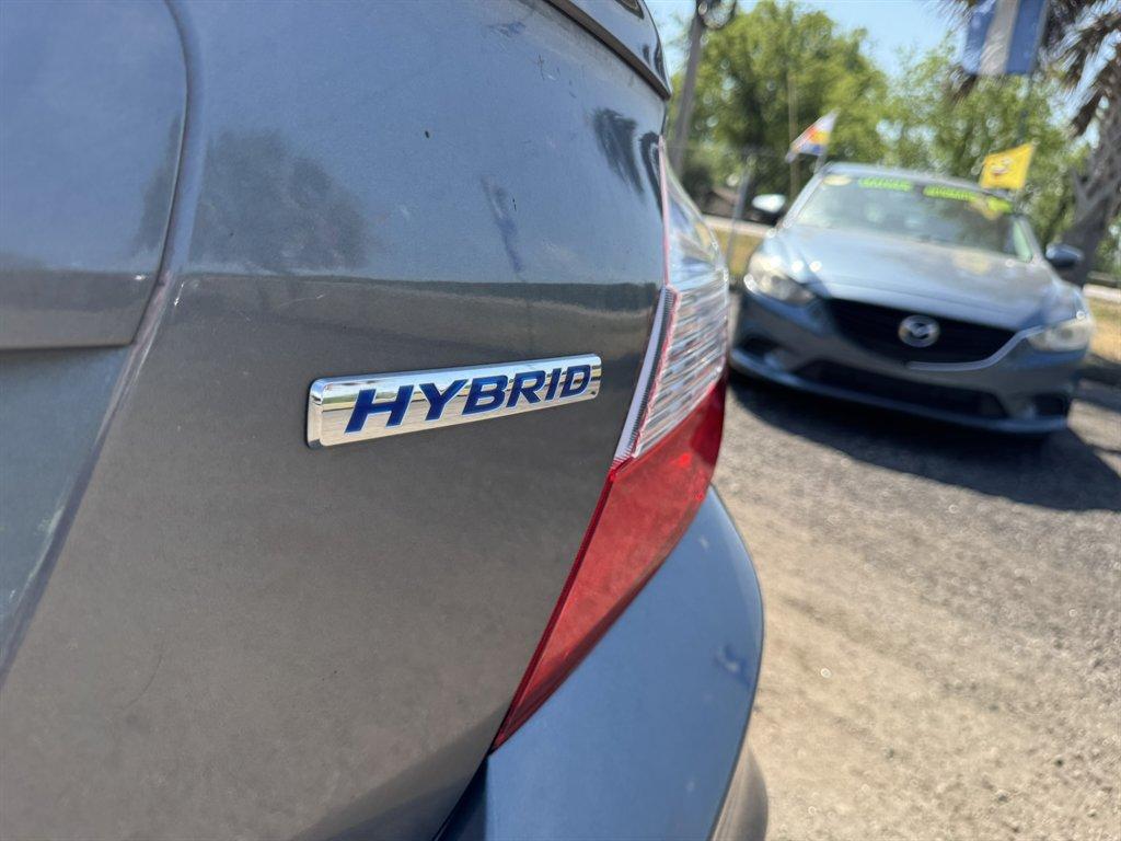 2012 Grey /Taupe Honda Civic (JHMFB4F2XCS) with an 1.5l I-4 MPI Sohc Hybrid engine, Automatic transmission, located at 745 East Steele Rd., West Columbia, SC, 29170, (803) 755-9148, 33.927212, -81.148483 - Photo#25