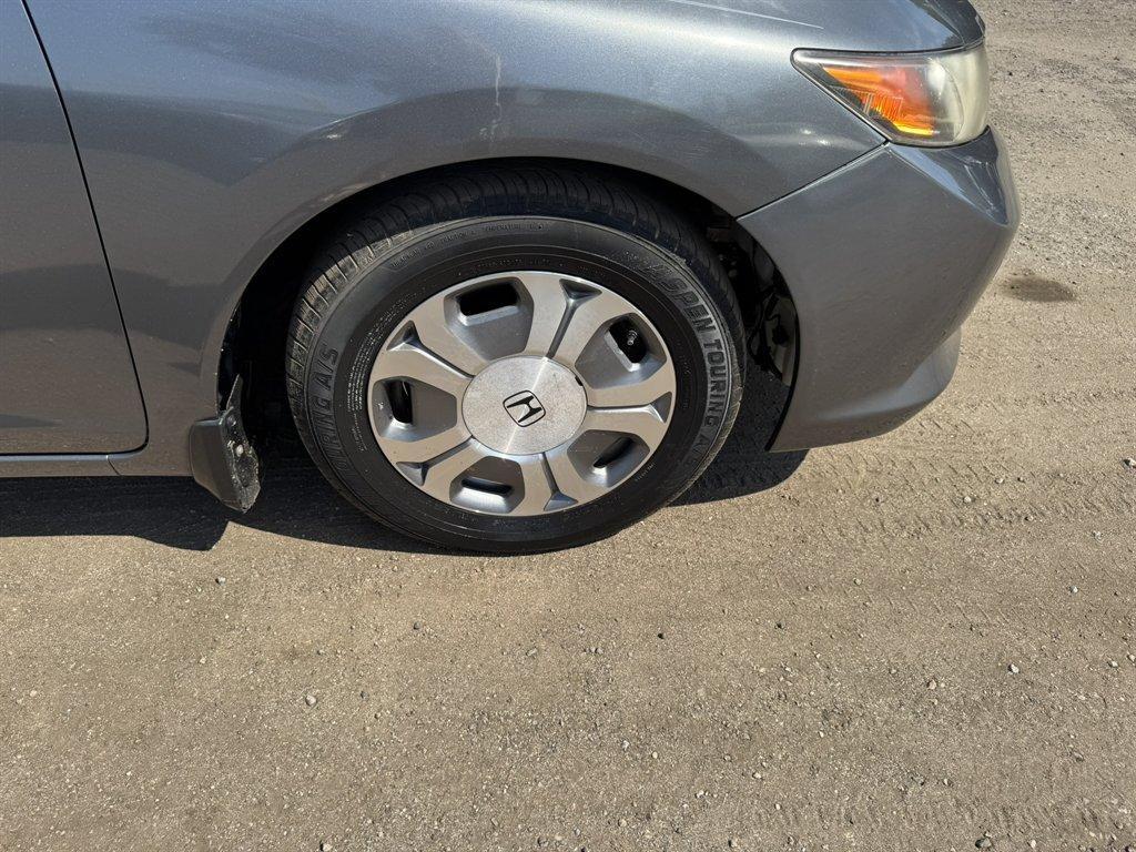 2012 Grey /Taupe Honda Civic (JHMFB4F2XCS) with an 1.5l I-4 MPI Sohc Hybrid engine, Automatic transmission, located at 745 East Steele Rd., West Columbia, SC, 29170, (803) 755-9148, 33.927212, -81.148483 - Photo#26