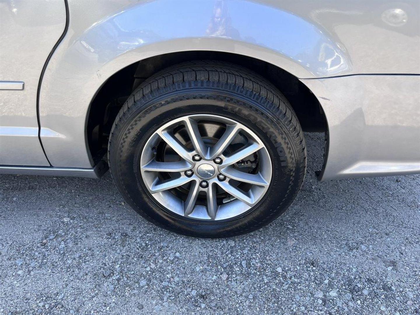 2014 Silver /Black Dodge Grand Caravan (2C4RDGEG4ER) with an 3.6l V6 MPI Dohc VVT Flex engine, Automatic transmission, located at 745 East Steele Rd., West Columbia, SC, 29170, (803) 755-9148, 33.927212, -81.148483 - Special Internet Price! 2014 Dodge Grand Caravan with SiriusXM AM/FM/Satellite, Bluetooth, Cruise Control, Dual Zone Front Automatic Air Conditioning, 2nd Row Bucket Seats, 3rd Row Fixed 60-40 Split-Bench, Cloth Interior, Powered Front Seats, Powered Liftgate, Powered Rear Sliding Doors, Plus More! - Photo#32