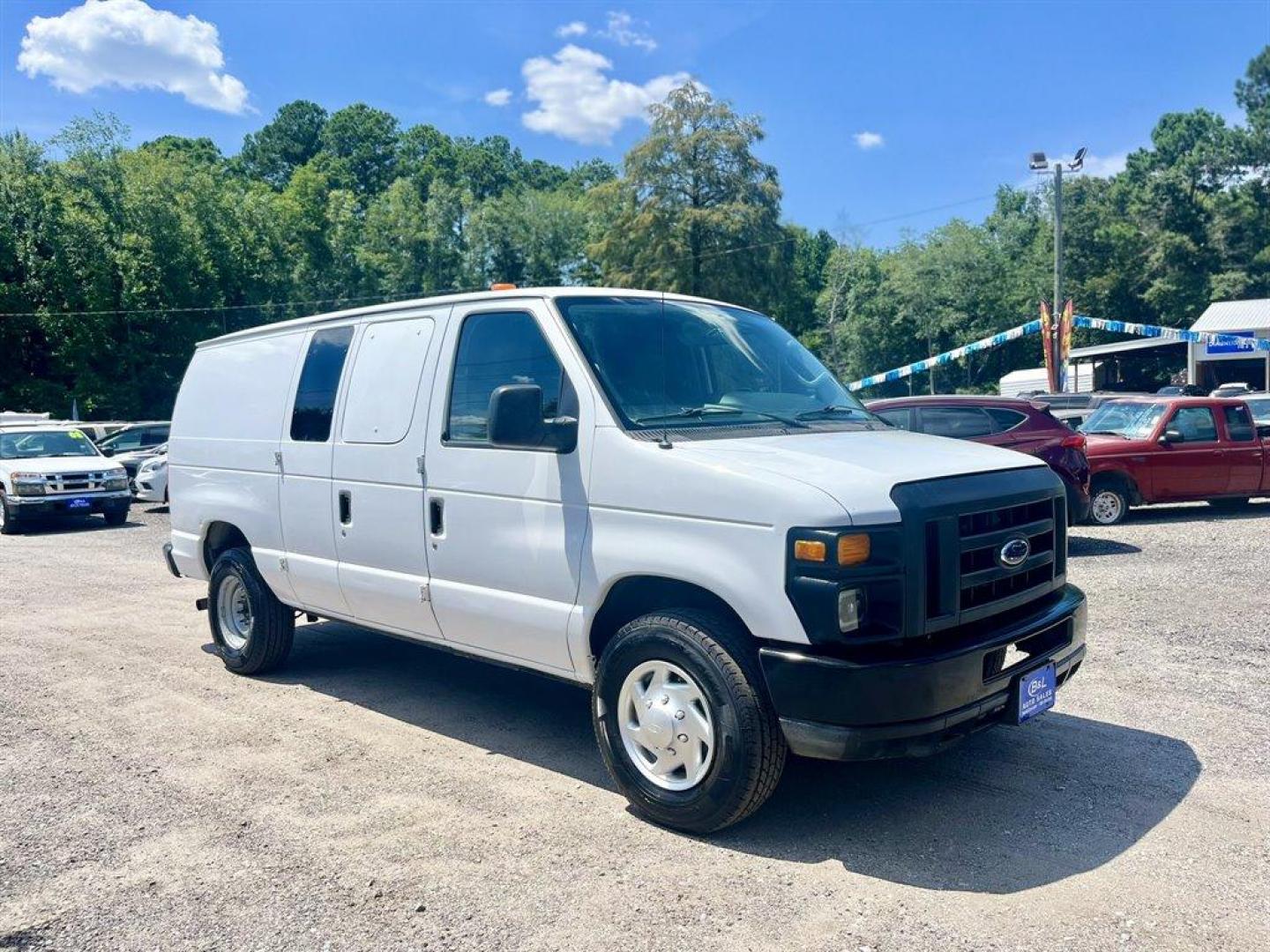 2011 White /Grey Ford E250 Vans (1FTNE2EL4BD) with an 5.4l V8 EFI Sohc 5.4l engine, Automatic transmission, located at 745 East Steele Rd., West Columbia, SC, 29170, (803) 755-9148, 33.927212, -81.148483 - Photo#3