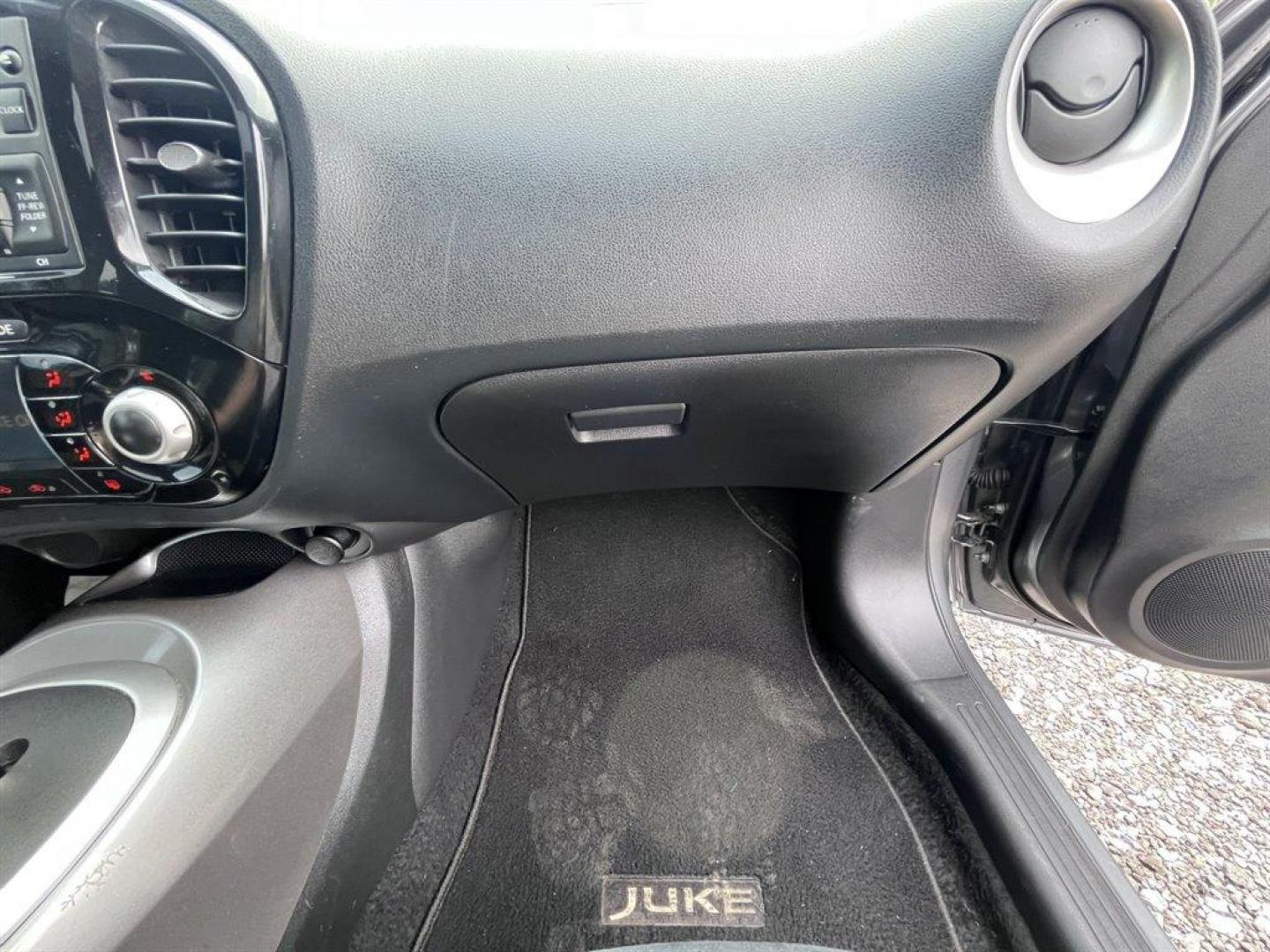 2014 Grey /Black Nissan Juke (JN8AF5MR0ET) with an 1.6l I-4 DI Dohc T/C 1.6l engine, Automatic transmission, located at 745 East Steele Rd., West Columbia, SC, 29170, (803) 755-9148, 33.927212, -81.148483 - Special Internet Price! 2014 Nissan Juke SV with Bluetooth, AM/FM/CD/MP3 Audio System, Remote Keyless Entry, Cruise Control, Sunroof, Automatic Air Conditioning, Rear 60-40 Folding Bench, Powered Windows, Powered Door Locks, Plus more! - Photo#22