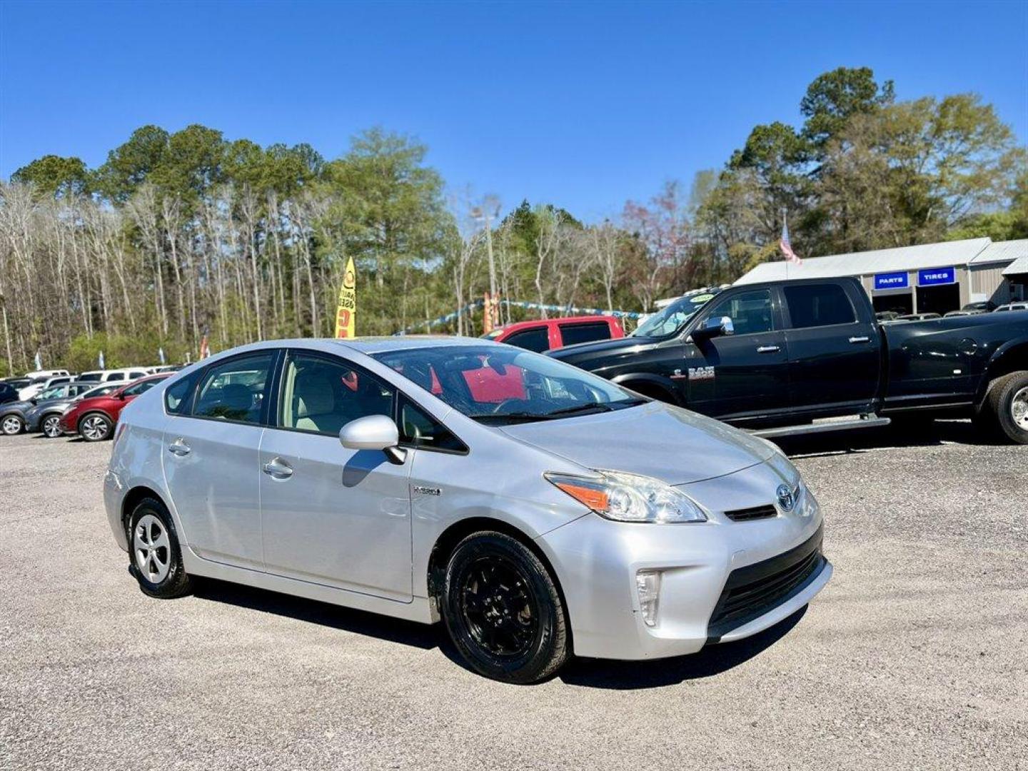 2015 Silver /Grey Toyota Prius (JTDKN3DU6F0) with an 1.8l I-4 EFI Dohc Hybrid engine, Automatic transmission, located at 745 East Steele Rd., West Columbia, SC, 29170, (803) 755-9148, 33.927212, -81.148483 - Special Internet Price! 2015 Toyota Prius with AM/FM radio, Cruise control, Keyless door entry, Push to start, Bucket front seats, Cloth interior, Powered windows, Powered door locks, Plus more! - Photo#3