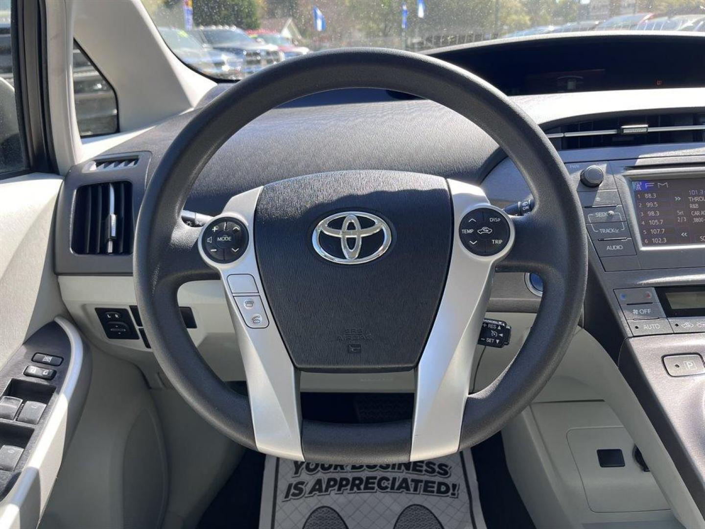 2015 Silver /Grey Toyota Prius (JTDKN3DU6F0) with an 1.8l I-4 EFI Dohc Hybrid engine, Automatic transmission, located at 745 East Steele Rd., West Columbia, SC, 29170, (803) 755-9148, 33.927212, -81.148483 - Special Internet Price! 2015 Toyota Prius with AM/FM radio, Cruise control, Keyless door entry, Push to start, Bucket front seats, Cloth interior, Powered windows, Powered door locks, Plus more! - Photo#6