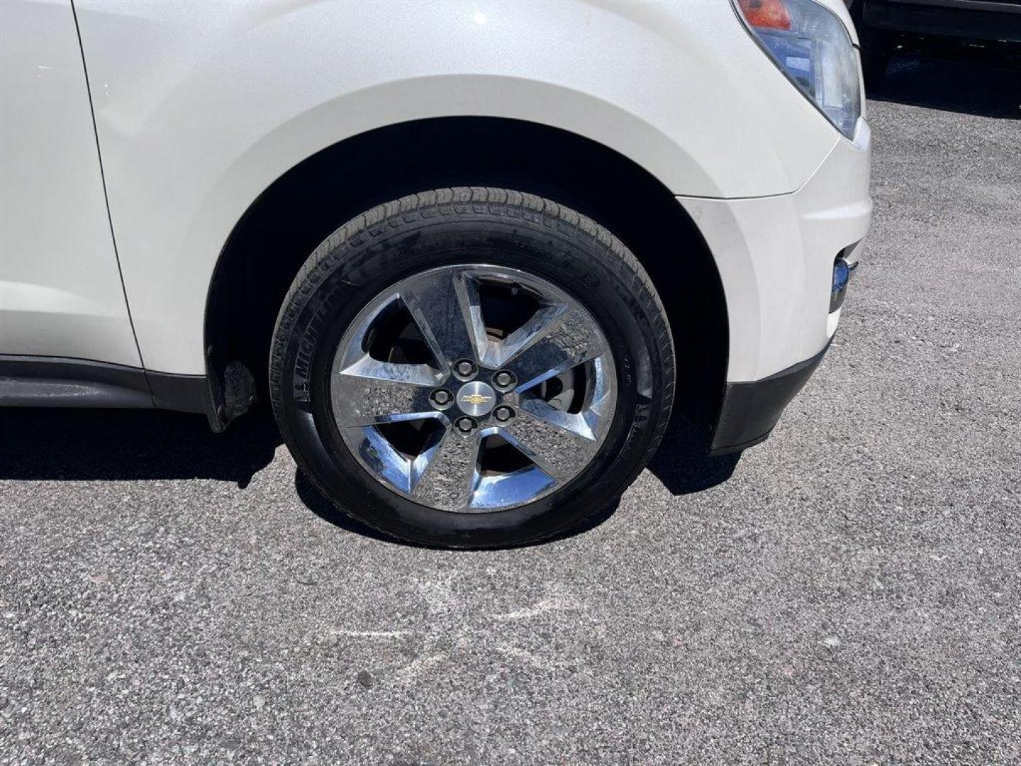 2014 White /Black Chevrolet Equinox (1GNALCEK1EZ) with an 2.4l I-4 Sidi Dohc Flex 2 engine, Automatic transmission, located at 745 East Steele Rd., West Columbia, SC, 29170, (803) 755-9148, 33.927212, -81.148483 - Special Internet Price! 2014 Chevrolet Equinox LT with Bluetooth, 3-month trial to the SiriusXM Radio, Remote Keyless Entry, Cruise control, Air conditioning, Sunroof, Leather interior, Powered front seats, Powered windows, Plus more! - Photo#34