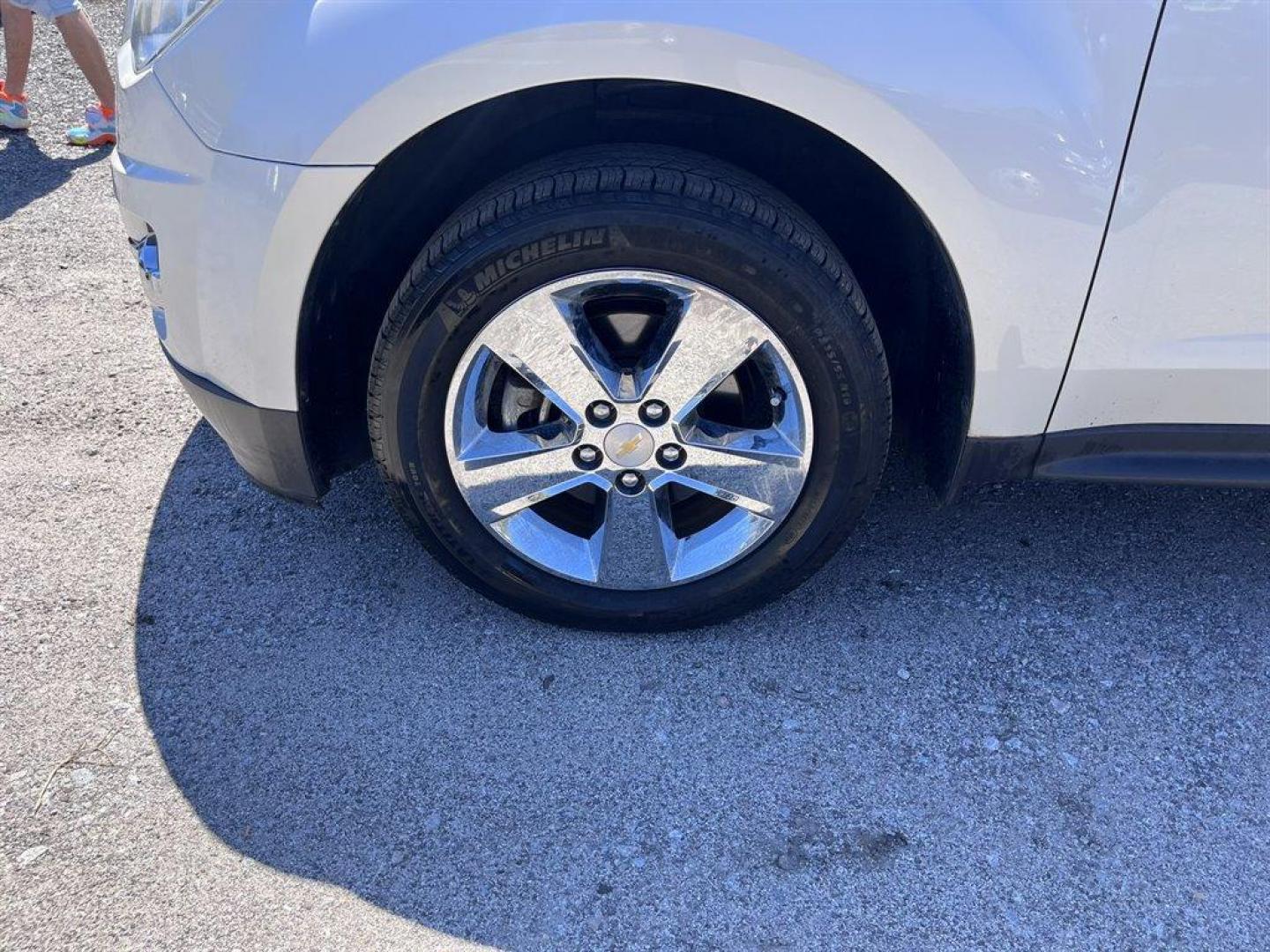 2014 White /Black Chevrolet Equinox (1GNALCEK1EZ) with an 2.4l I-4 Sidi Dohc Flex 2 engine, Automatic transmission, located at 745 East Steele Rd., West Columbia, SC, 29170, (803) 755-9148, 33.927212, -81.148483 - Special Internet Price! 2014 Chevrolet Equinox LT with Bluetooth, 3-month trial to the SiriusXM Radio, Remote Keyless Entry, Cruise control, Air conditioning, Sunroof, Leather interior, Powered front seats, Powered windows, Plus more! - Photo#37