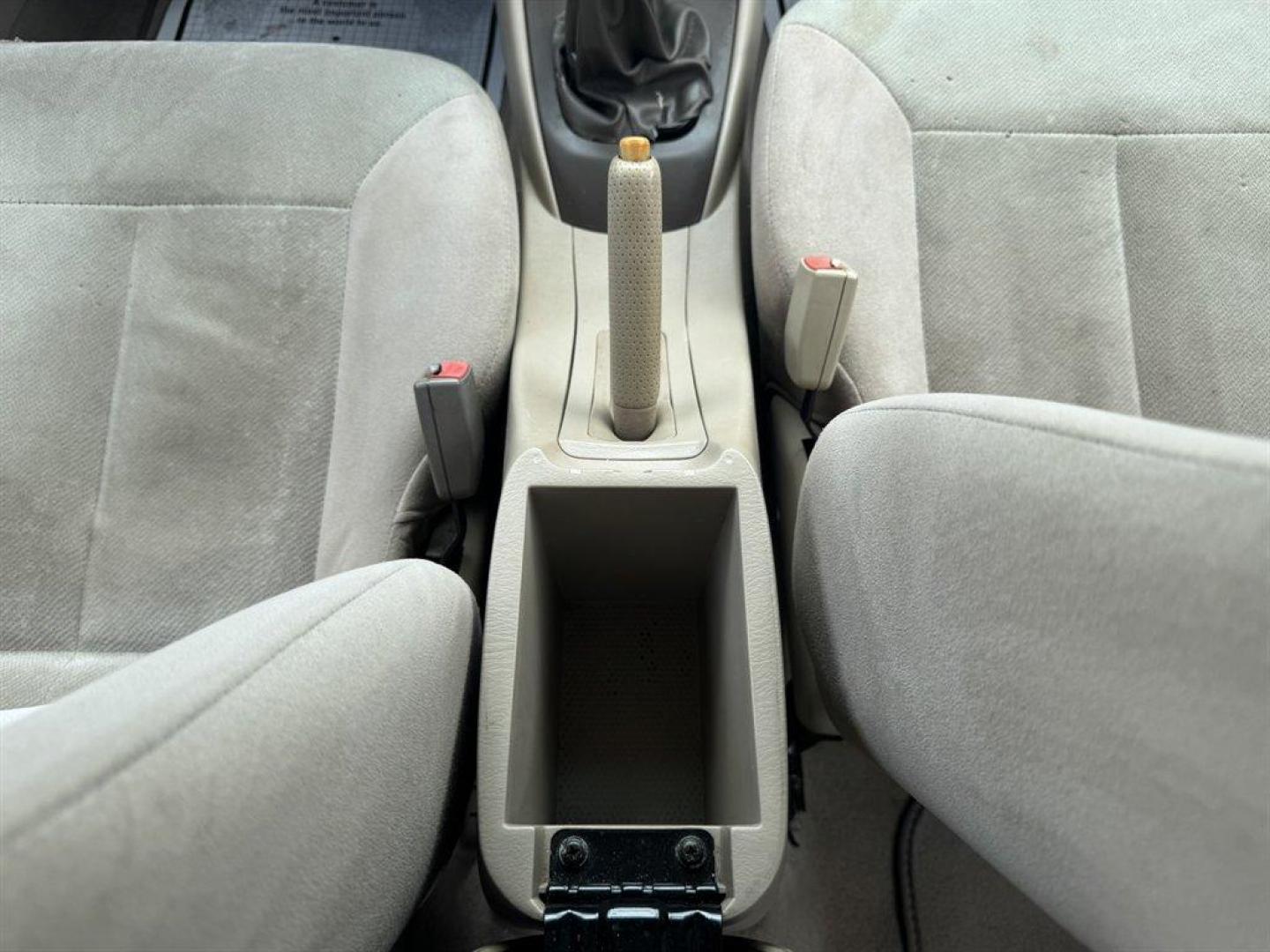 2001 Gold /Tan Mazda Protege (JM1BJ222210) with an 1.6l I-4 MPI Dohc 1.6l engine, Manual transmission, located at 745 East Steele Rd., West Columbia, SC, 29170, (803) 755-9148, 33.927212, -81.148483 - Special Internet Price! 2001 Mazda Protege - Photo#14