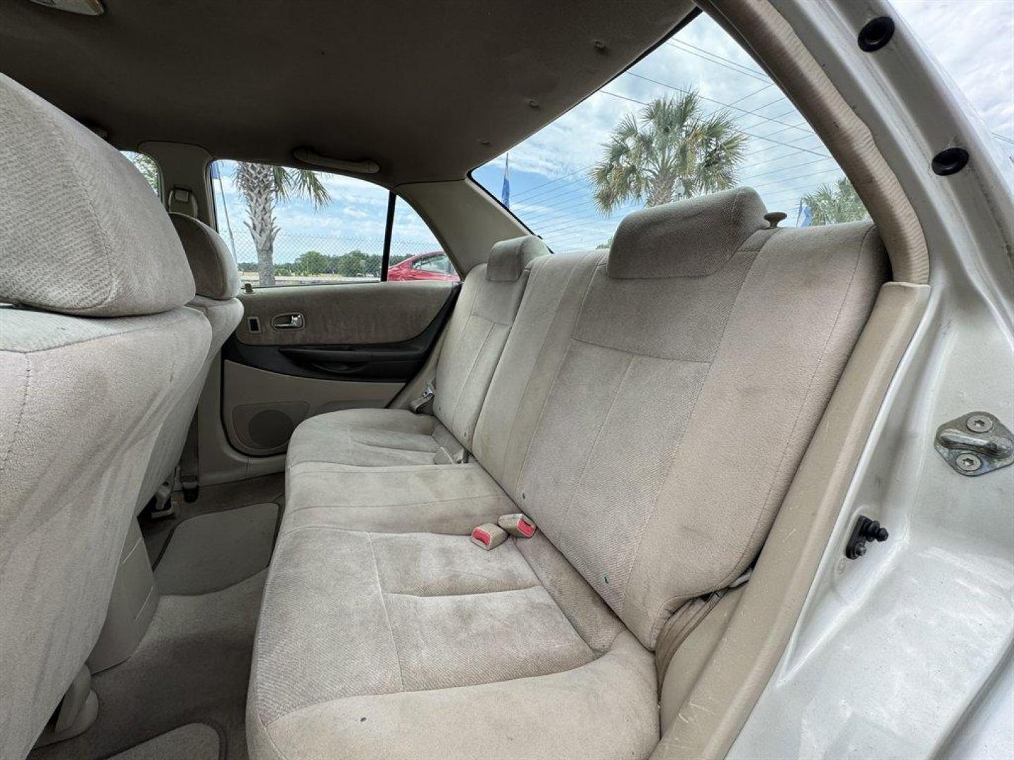 2001 Gold /Tan Mazda Protege (JM1BJ222210) with an 1.6l I-4 MPI Dohc 1.6l engine, Manual transmission, located at 745 East Steele Rd., West Columbia, SC, 29170, (803) 755-9148, 33.927212, -81.148483 - Special Internet Price! 2001 Mazda Protege - Photo#20