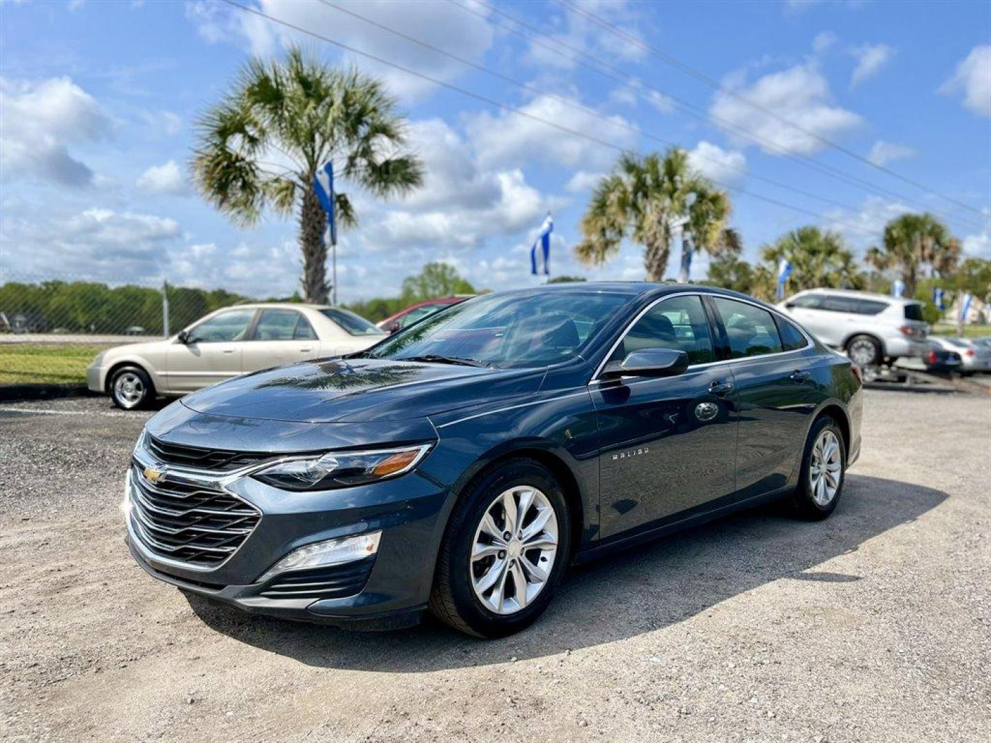 2019 Grey /Black Chevrolet Malibu (1G1ZD5ST4KF) with an 1.5l I-4 DI Dohc T/C 1.5l engine, Automatic transmission, located at 745 East Steele Rd., West Columbia, SC, 29170, (803) 755-9148, 33.927212, -81.148483 - Special Internet Price! 2019 Chevrolet Malibu with Bluetooth, 8 diagonal color touchscreen, AM/FM stereo, Backup camera, Cruise control, Air conditioning, Keyless entry, Cloth interior, Front bucket seats, Rear 60/40 split-folding seats, Powered windows, Powered door locks, Plus more! - Photo#0