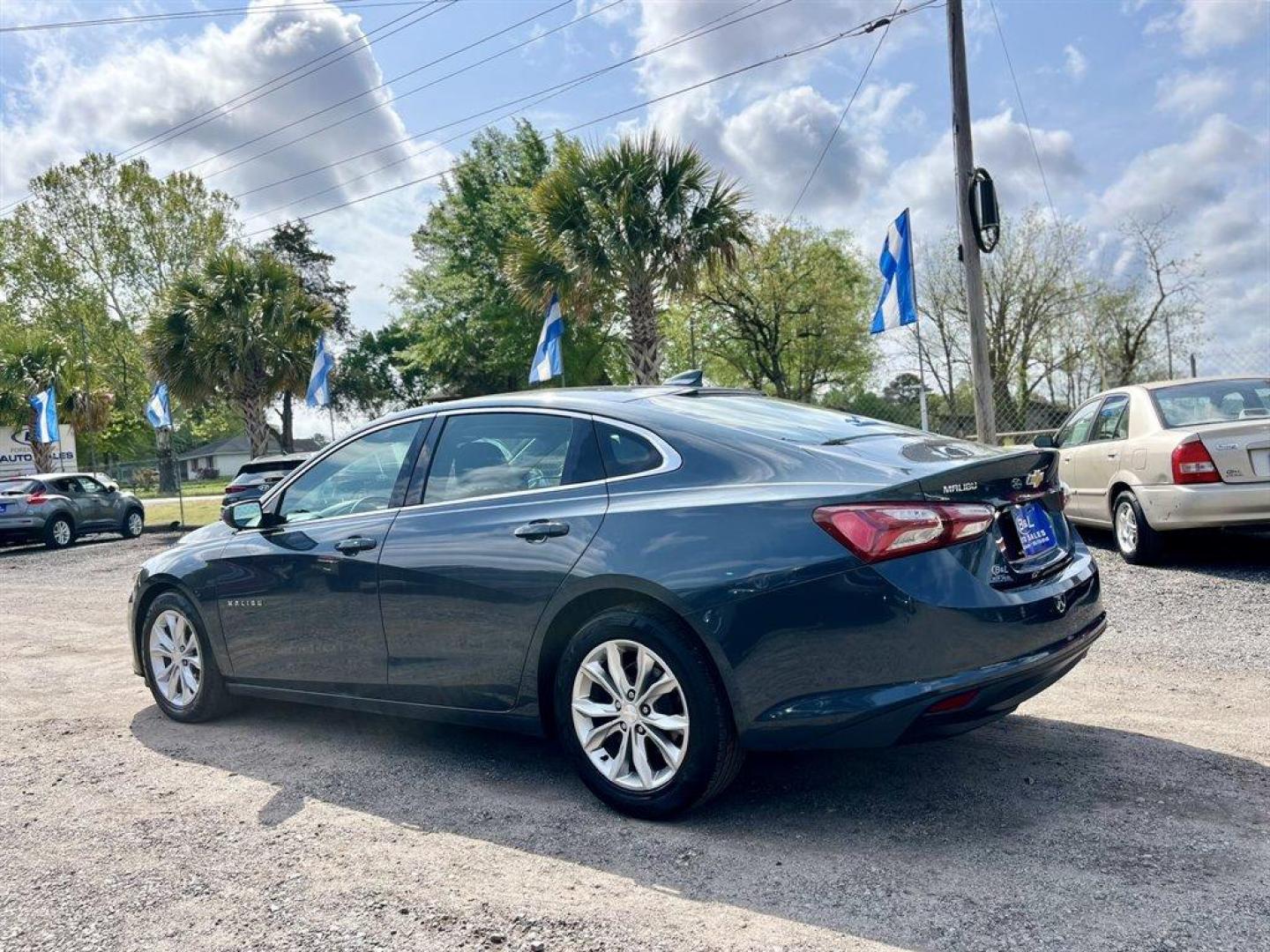 2019 Grey /Black Chevrolet Malibu (1G1ZD5ST4KF) with an 1.5l I-4 DI Dohc T/C 1.5l engine, Automatic transmission, located at 745 East Steele Rd., West Columbia, SC, 29170, (803) 755-9148, 33.927212, -81.148483 - Special Internet Price! 2019 Chevrolet Malibu with Bluetooth, 8 diagonal color touchscreen, AM/FM stereo, Backup camera, Cruise control, Air conditioning, Keyless entry, Cloth interior, Front bucket seats, Rear 60/40 split-folding seats, Powered windows, Powered door locks, Plus more! - Photo#1