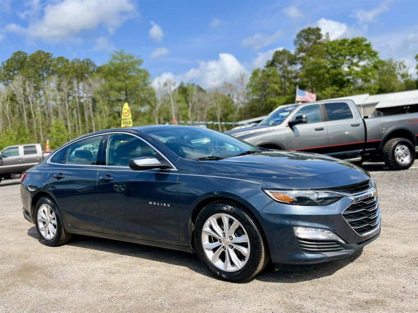 2019 Grey /Black Chevrolet Malibu (1G1ZD5ST4KF) with an 1.5l I-4 DI Dohc T/C 1.5l engine, Automatic transmission, located at 745 East Steele Rd., West Columbia, SC, 29170, (803) 755-9148, 33.927212, -81.148483 - Special Internet Price! 2019 Chevrolet Malibu with Bluetooth, 8 diagonal color touchscreen, AM/FM stereo, Backup camera, Cruise control, Air conditioning, Keyless entry, Cloth interior, Front bucket seats, Rear 60/40 split-folding seats, Powered windows, Powered door locks, Plus more! - Photo#3