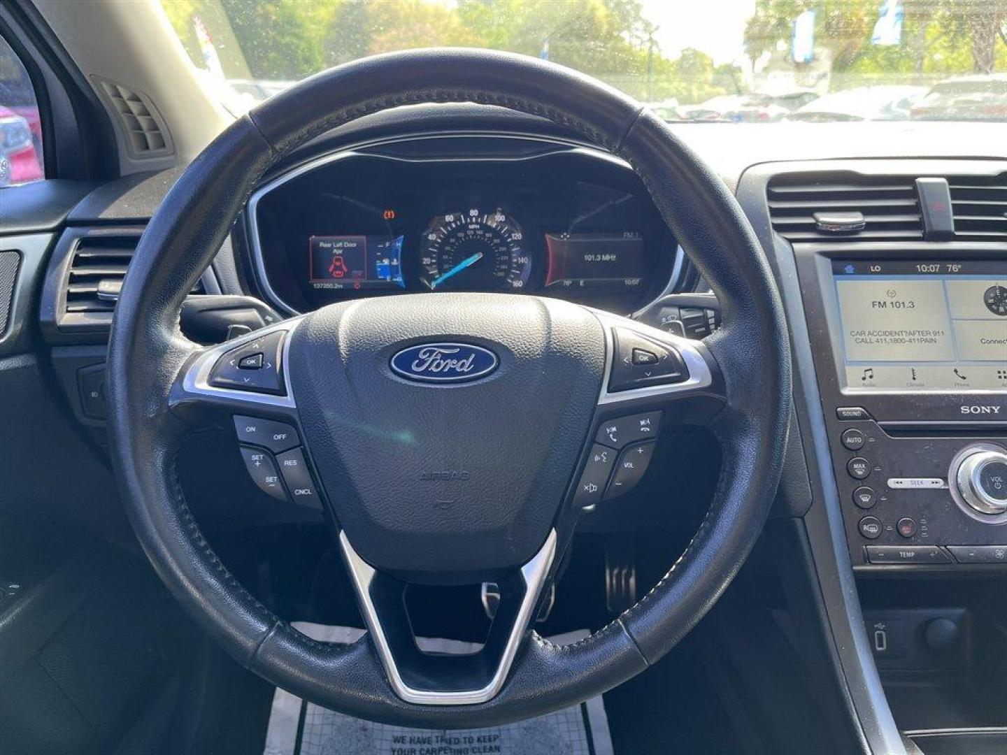 2018 Grey /Black Ford Fusion (3FA6P0D95JR) with an 2.0l I-4 DI T/C Ecoboost engine, Automatic transmission, located at 745 East Steele Rd., West Columbia, SC, 29170, (803) 755-9148, 33.927212, -81.148483 - Special Internet Price! 2018 Ford Fusion with Bluetooth, AM/FM Stereo, Sunroof, Backup camera, Cruise control, Keyless entry, Leather interior, Powered front seats, Powered windows, Powered door locks, Plus more! - Photo#6