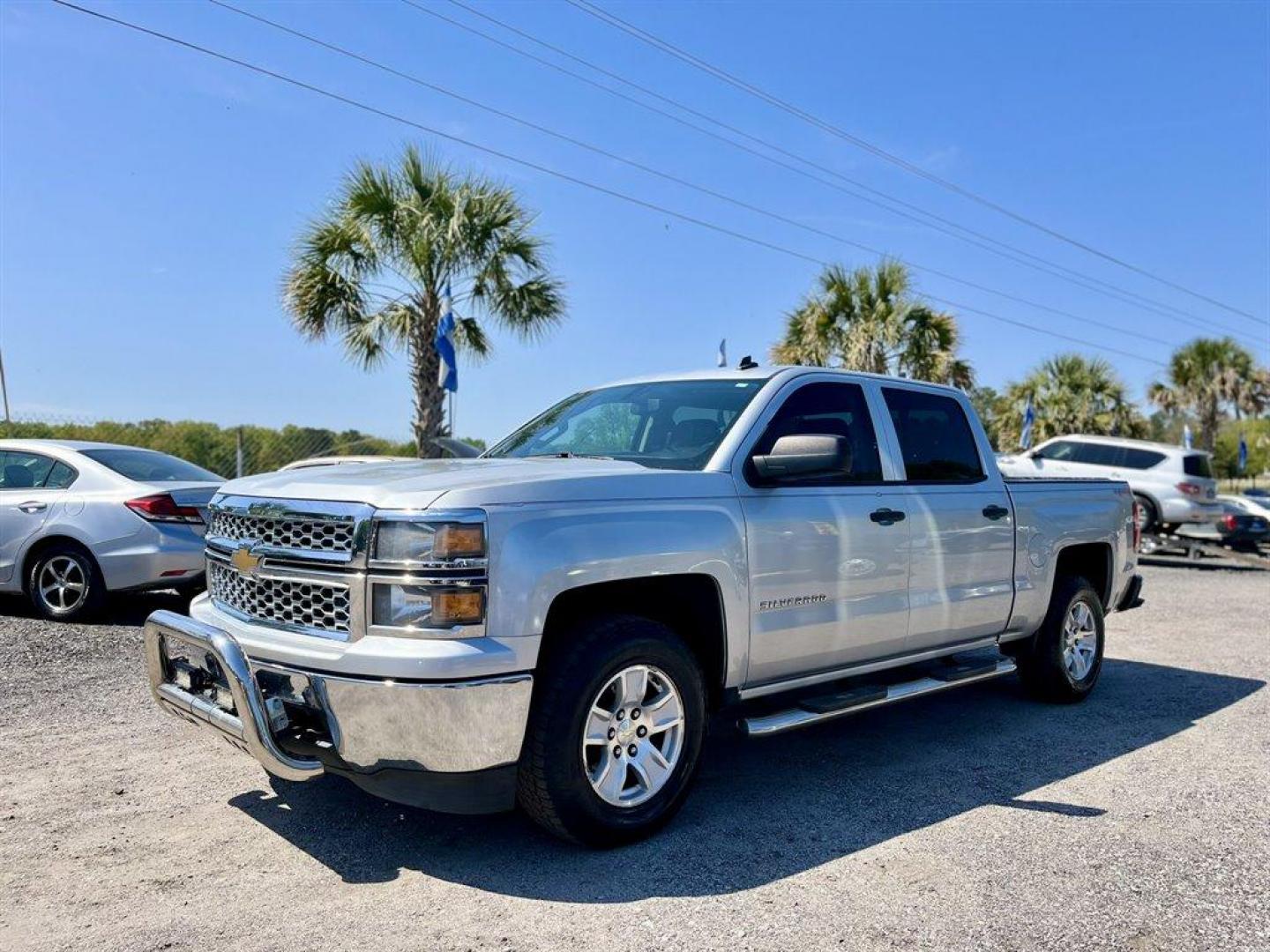 2014 Silver /Grey Chevrolet Silverado 1500 (3GCUKREH6EG) with an 4.3l V6 DI VVT Flex 4.3l engine, Automatic transmission, located at 745 East Steele Rd., West Columbia, SC, 29170, (803) 755-9148, 33.927212, -81.148483 - Special Internet Price! 2014 Chevrolet Silverado 1500 LT with Chevrolet MyLink audio system, 4.2 diagonal color screen with AM/FM stereo, Cruise control, Air conditioning, Cloth front 40/20/40 split-bench, Rear 60/40 folding bench, Powered windows, Powered door locks, Plus more! - Photo#0