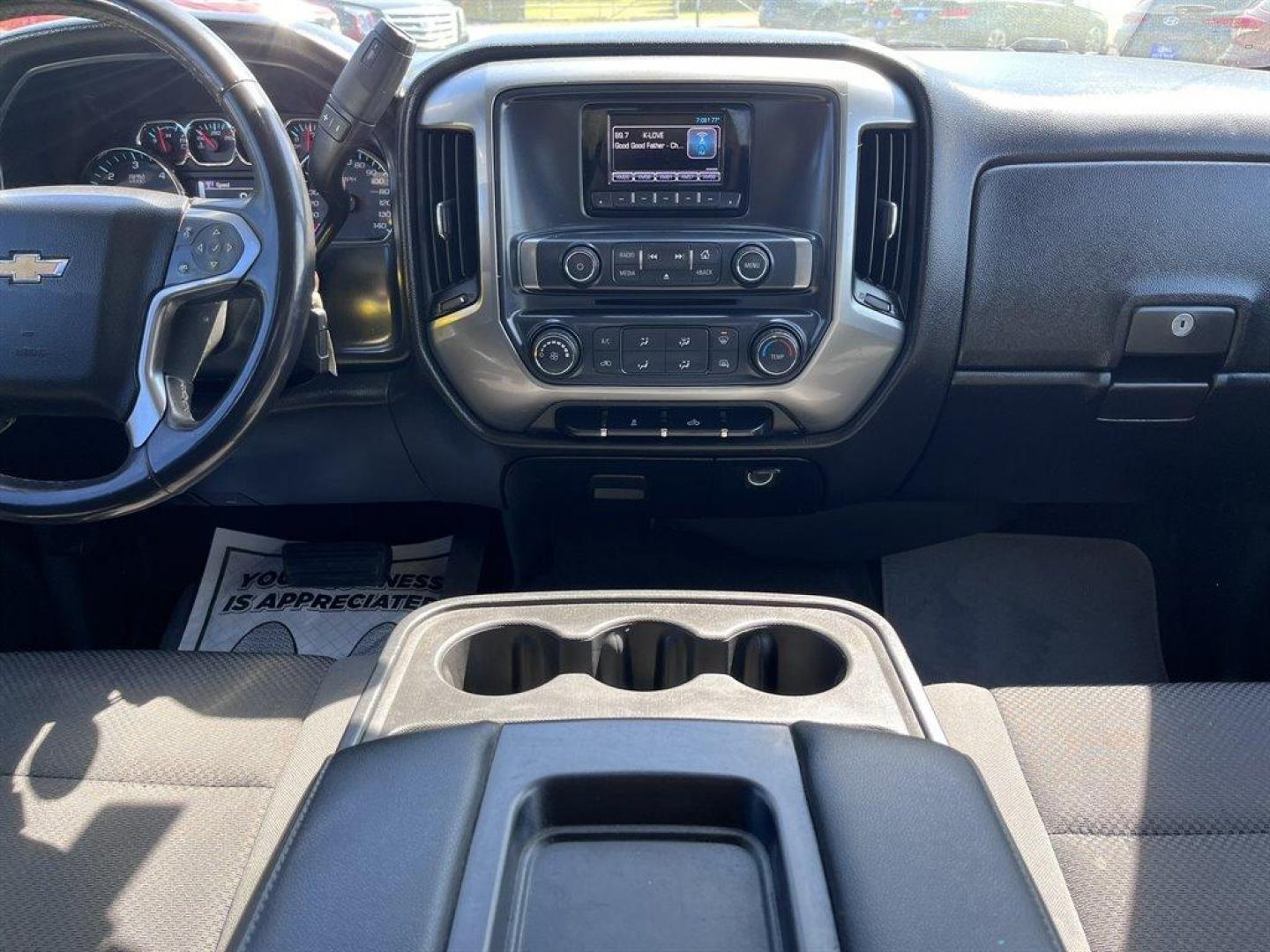 2014 Silver /Grey Chevrolet Silverado 1500 (3GCUKREH6EG) with an 4.3l V6 DI VVT Flex 4.3l engine, Automatic transmission, located at 745 East Steele Rd., West Columbia, SC, 29170, (803) 755-9148, 33.927212, -81.148483 - Special Internet Price! 2014 Chevrolet Silverado 1500 LT with Chevrolet MyLink audio system, 4.2 diagonal color screen with AM/FM stereo, Cruise control, Air conditioning, Cloth front 40/20/40 split-bench, Rear 60/40 folding bench, Powered windows, Powered door locks, Plus more! - Photo#10