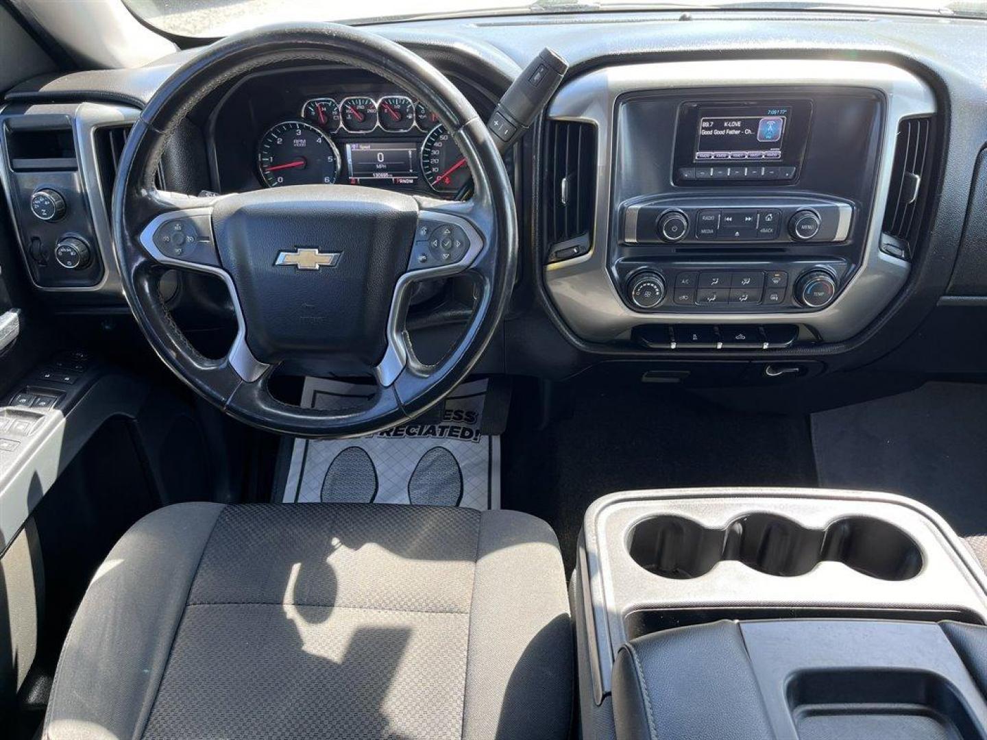 2014 Silver /Grey Chevrolet Silverado 1500 (3GCUKREH6EG) with an 4.3l V6 DI VVT Flex 4.3l engine, Automatic transmission, located at 745 East Steele Rd., West Columbia, SC, 29170, (803) 755-9148, 33.927212, -81.148483 - Special Internet Price! 2014 Chevrolet Silverado 1500 LT with Chevrolet MyLink audio system, 4.2 diagonal color screen with AM/FM stereo, Cruise control, Air conditioning, Cloth front 40/20/40 split-bench, Rear 60/40 folding bench, Powered windows, Powered door locks, Plus more! - Photo#5