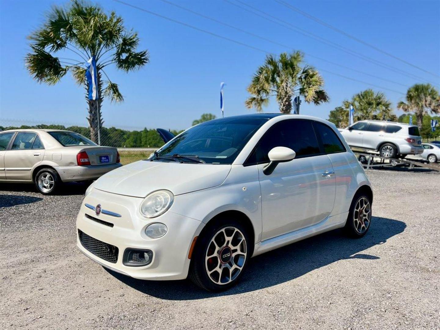 2012 White /Black Fiat 500 (3C3CFFBR5CT) with an 1.4l I-4 MPI 1.4l engine, Manual transmission, located at 745 East Steele Rd., West Columbia, SC, 29170, (803) 755-9148, 33.927212, -81.148483 - Special Internet Price! 2012 Fiat 500 Sport with AM/FM radio, Cruise control, Air conditioning, Sunroof, Leather interior, Manual transmission, Powered windows, Powered door locks, Plus more! - Photo#0