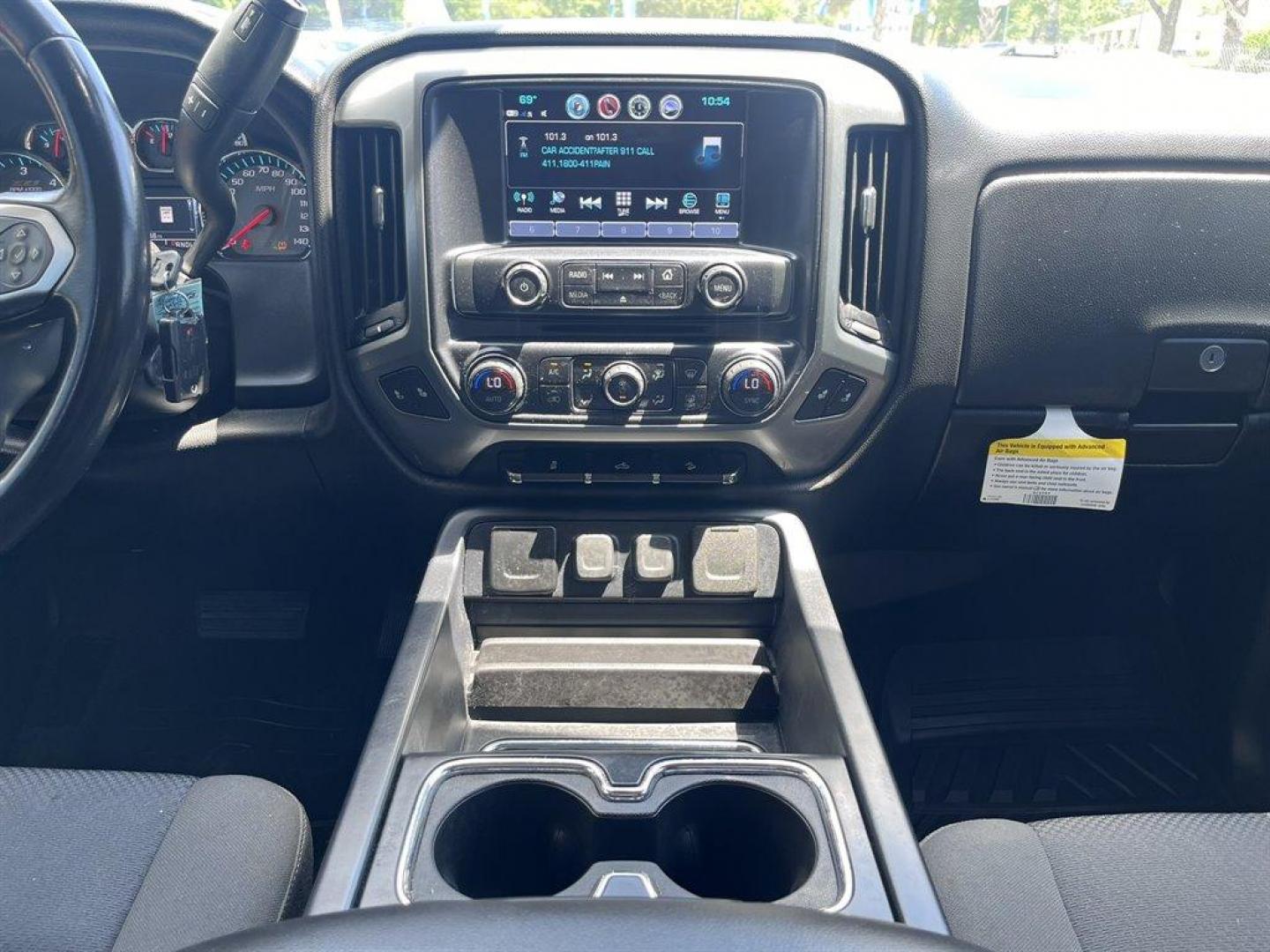 2018 Silver /Black Chevrolet Silverado 1500 (3GCUKREC9J5) with an 5.3l V8 DI VVT Flex 5.3l engine, Automatic transmission, located at 745 East Steele Rd., West Columbia, SC, 29170, (803) 755-9148, 33.927212, -81.148483 - Special Internet Price! 2018 Chevrolet Silverado 1500 LT Z71 with Chevrolet MyLink Radio with 8 diagonal color touch-screen, AM/FM stereo, Backup camera, Navigation, Cruise control, Air conditioning, Remote keyless entry, Cloth interior, Rear 60/40 folding bench, Powered windows, Powered door locks, - Photo#10