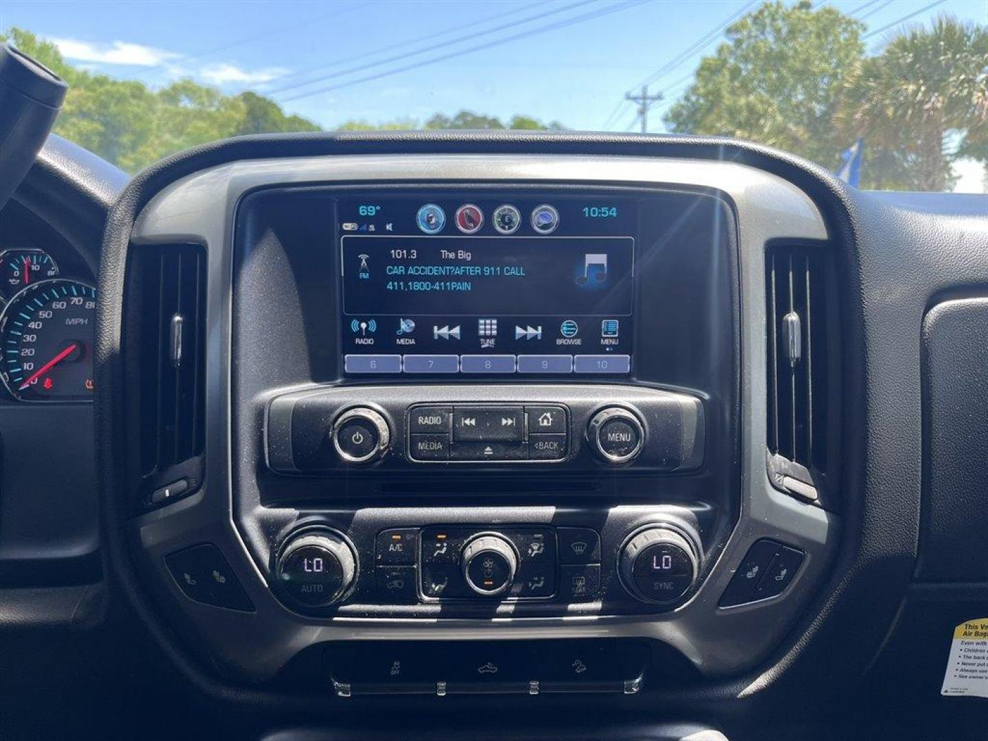 2018 Silver /Black Chevrolet Silverado 1500 (3GCUKREC9J5) with an 5.3l V8 DI VVT Flex 5.3l engine, Automatic transmission, located at 745 East Steele Rd., West Columbia, SC, 29170, (803) 755-9148, 33.927212, -81.148483 - Special Internet Price! 2018 Chevrolet Silverado 1500 LT Z71 with Chevrolet MyLink Radio with 8 diagonal color touch-screen, AM/FM stereo, Backup camera, Navigation, Cruise control, Air conditioning, Remote keyless entry, Cloth interior, Rear 60/40 folding bench, Powered windows, Powered door locks, - Photo#11