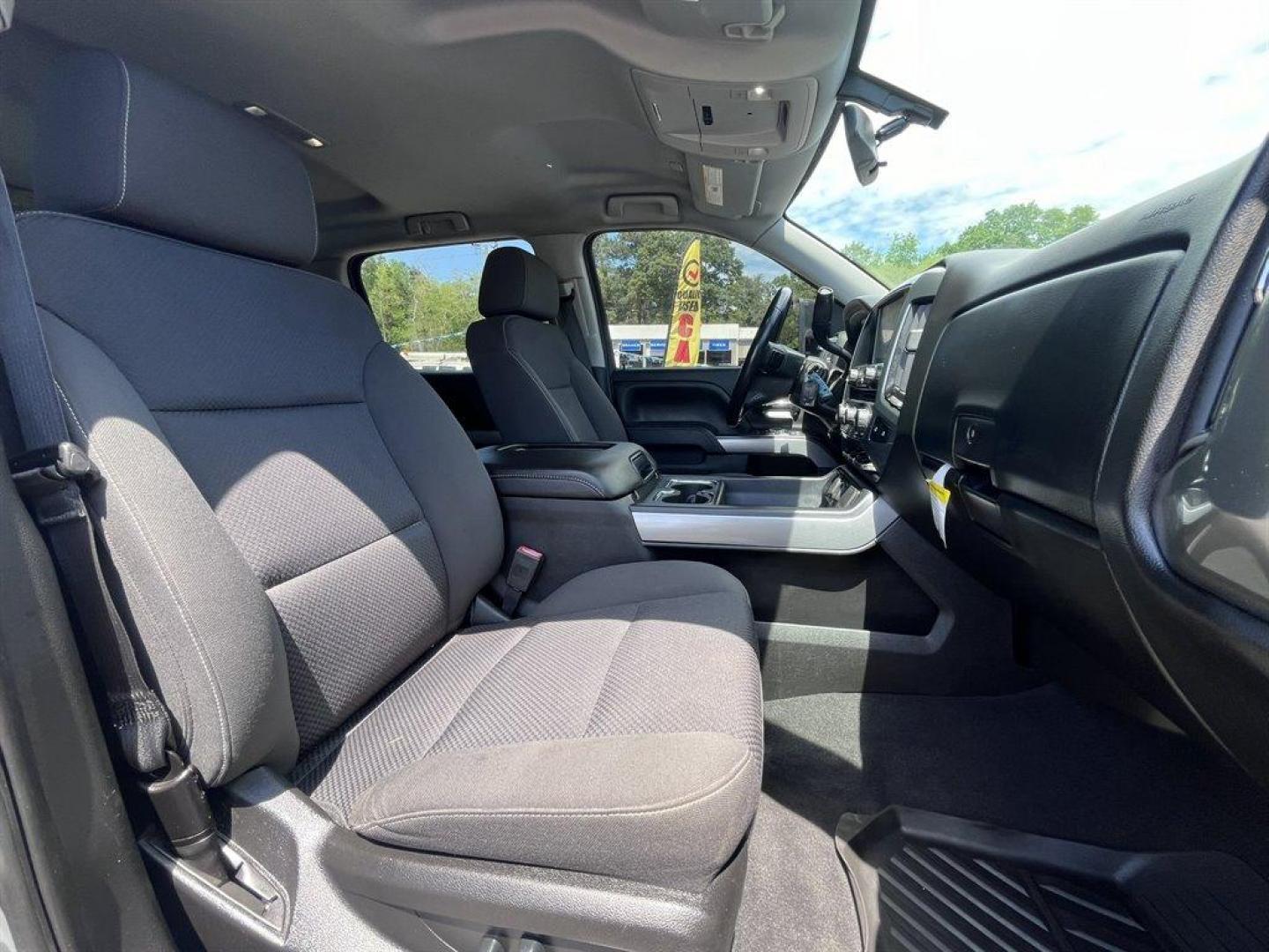 2018 Silver /Black Chevrolet Silverado 1500 (3GCUKREC9J5) with an 5.3l V8 DI VVT Flex 5.3l engine, Automatic transmission, located at 745 East Steele Rd., West Columbia, SC, 29170, (803) 755-9148, 33.927212, -81.148483 - Special Internet Price! 2018 Chevrolet Silverado 1500 LT Z71 with Chevrolet MyLink Radio with 8 diagonal color touch-screen, AM/FM stereo, Backup camera, Navigation, Cruise control, Air conditioning, Remote keyless entry, Cloth interior, Rear 60/40 folding bench, Powered windows, Powered door locks, - Photo#26