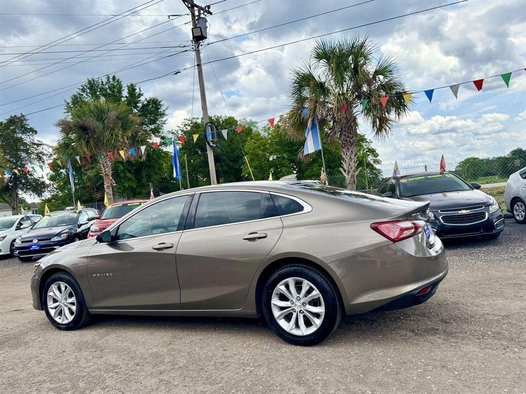 2020 Bronze /Black Chevrolet Malibu (1G1ZD5ST7LF) with an 1.5l I-4 DI Dohc T/C 1.5l engine, Automatic transmission, located at 745 East Steele Rd., West Columbia, SC, 29170, (803) 755-9148, 33.927212, -81.148483 - Photo#5