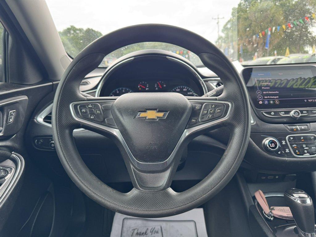 2020 Bronze /Black Chevrolet Malibu (1G1ZD5ST7LF) with an 1.5l I-4 DI Dohc T/C 1.5l engine, Automatic transmission, located at 745 East Steele Rd., West Columbia, SC, 29170, (803) 755-9148, 33.927212, -81.148483 - Photo#7