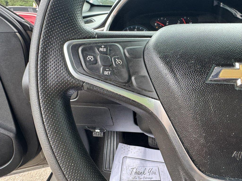 2020 Bronze /Black Chevrolet Malibu (1G1ZD5ST7LF) with an 1.5l I-4 DI Dohc T/C 1.5l engine, Automatic transmission, located at 745 East Steele Rd., West Columbia, SC, 29170, (803) 755-9148, 33.927212, -81.148483 - Photo#8