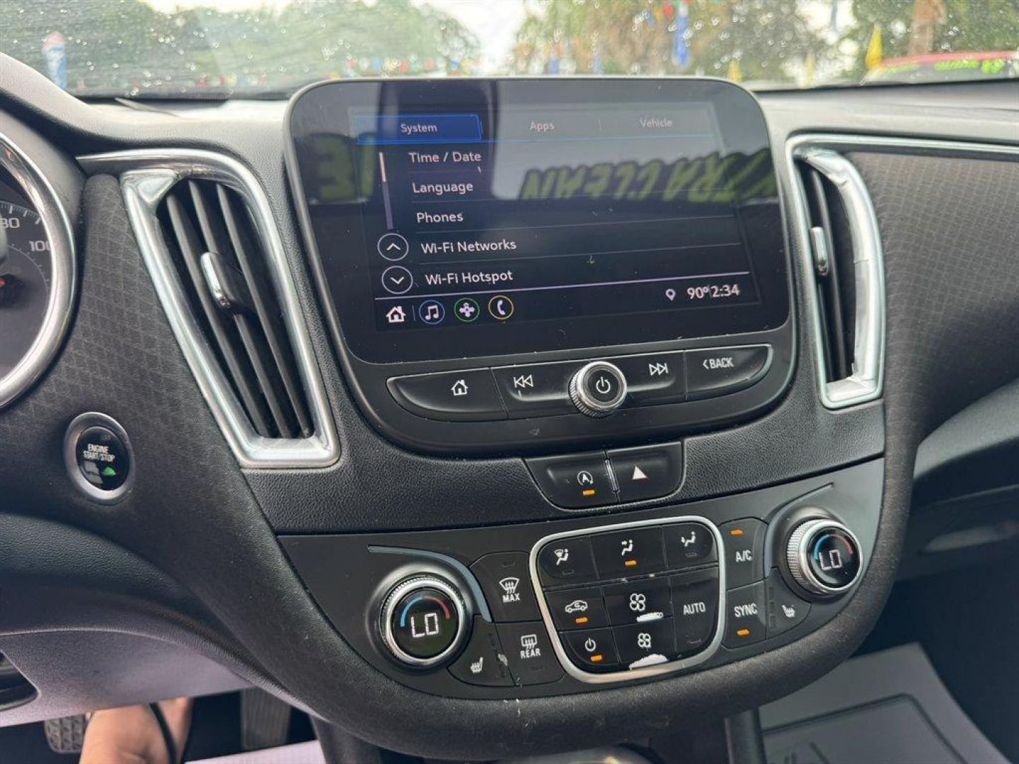 2020 Bronze /Black Chevrolet Malibu (1G1ZD5ST7LF) with an 1.5l I-4 DI Dohc T/C 1.5l engine, Automatic transmission, located at 745 East Steele Rd., West Columbia, SC, 29170, (803) 755-9148, 33.927212, -81.148483- Photo#12