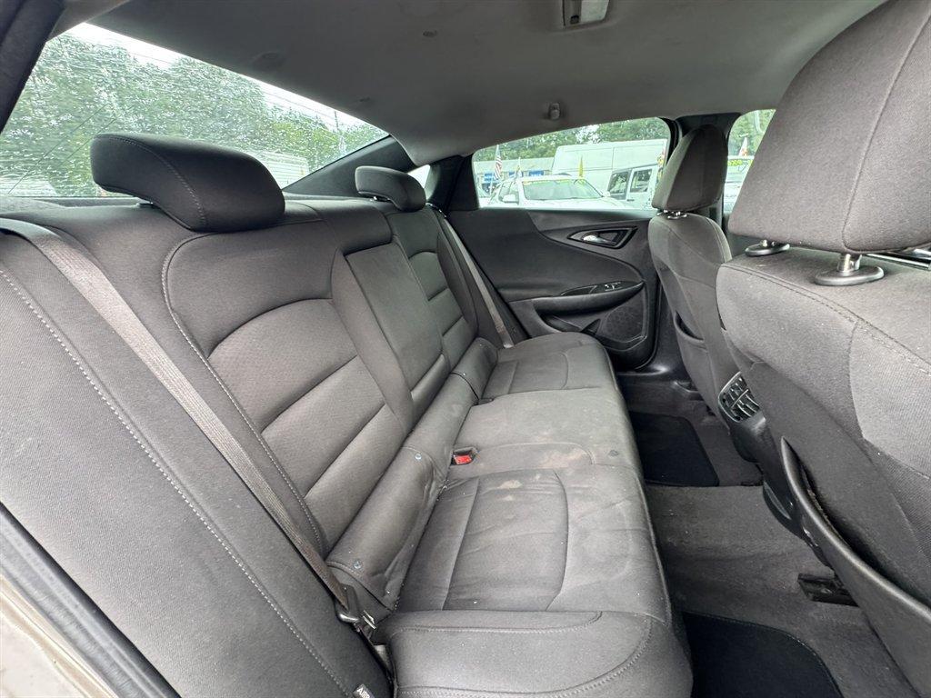2020 Bronze /Black Chevrolet Malibu (1G1ZD5ST7LF) with an 1.5l I-4 DI Dohc T/C 1.5l engine, Automatic transmission, located at 745 East Steele Rd., West Columbia, SC, 29170, (803) 755-9148, 33.927212, -81.148483 - Photo#22