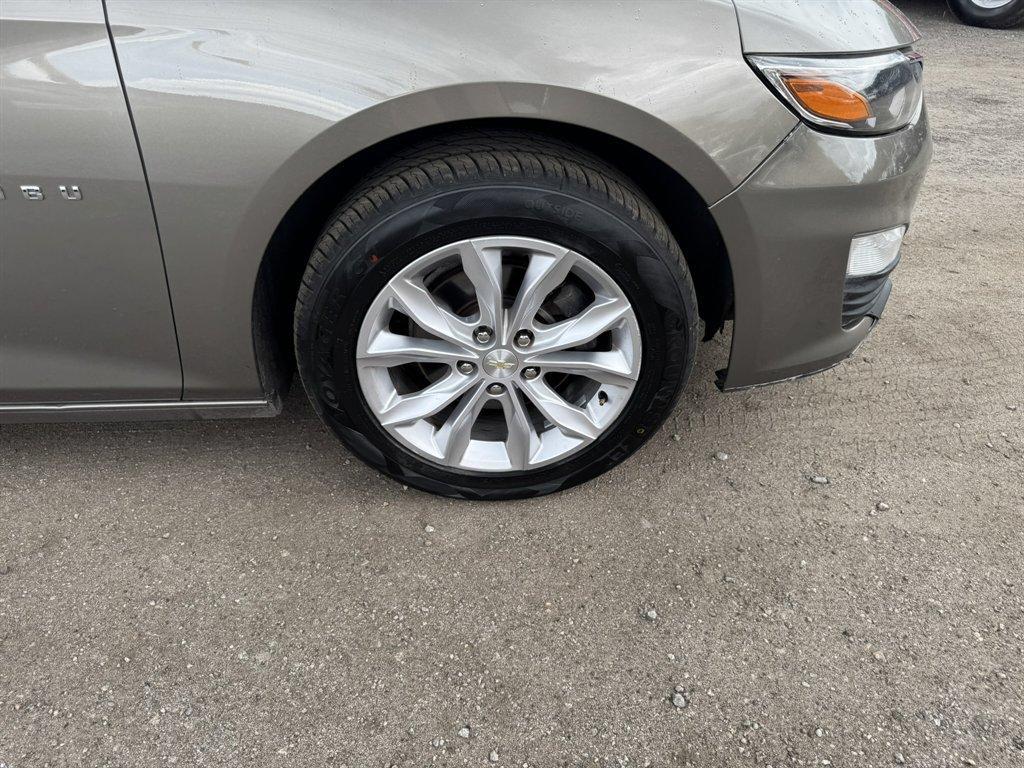 2020 Bronze /Black Chevrolet Malibu (1G1ZD5ST7LF) with an 1.5l I-4 DI Dohc T/C 1.5l engine, Automatic transmission, located at 745 East Steele Rd., West Columbia, SC, 29170, (803) 755-9148, 33.927212, -81.148483 - Photo#26