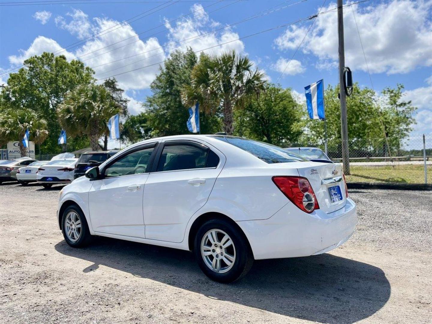 2016 White /Grey Chevrolet Sonic (1G1JC5SH4G4) with an 1.8l I-4 MFI Dohc Flex 1. engine, Automatic transmission, located at 745 East Steele Rd., West Columbia, SC, 29170, (803) 755-9148, 33.927212, -81.148483 - Special Internet Price! 2016 Chevrolet Sonic LT with Chevrolet MyLink radio, AM/FM stereo, Cruise control, Air conditioning, Front bucket seats, Rear bench 60/40 seat, Powered windows, Powered door locks, Plus more! - Photo#1