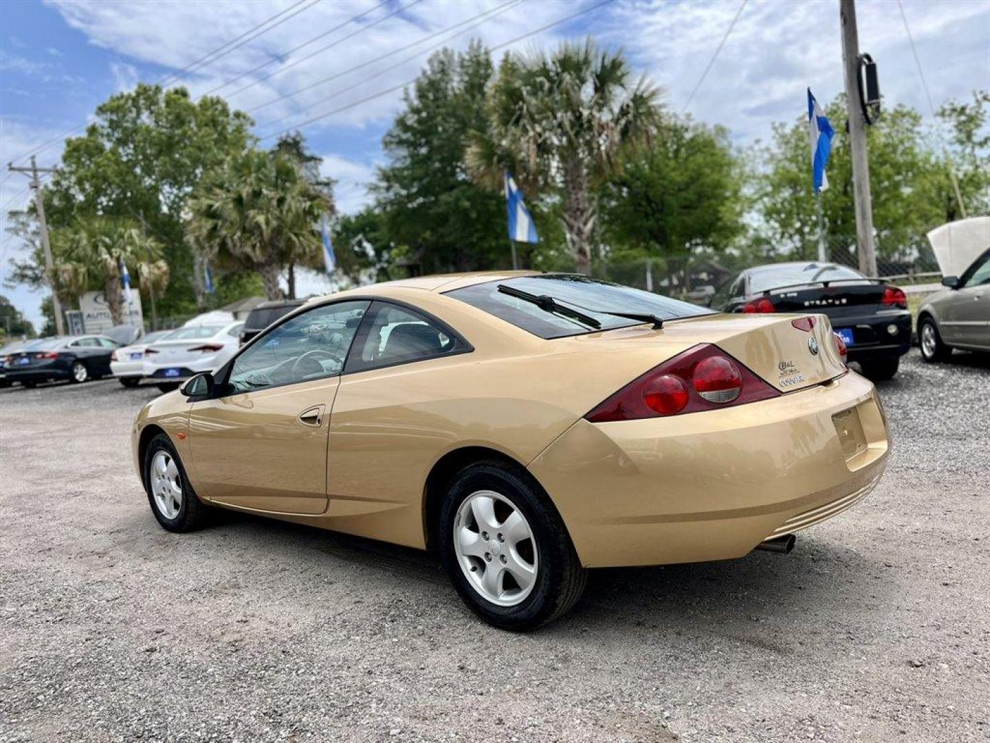 2001 Gold /Grey Mercury Cougar (1ZWFT61L915) with an 2.5l V6 EFI Dohc 2.5l engine, Automatic transmission, located at 745 East Steele Rd., West Columbia, SC, 29170, (803) 755-9148, 33.927212, -81.148483 - Special Internet Price! 2001 Mercury Cougar with AM/FM radio, Cruise control, Cloth interior, Front bucket seats, 50/50 split folding rear seats, Powered windows, Powered door locks, Plus more! - Photo#1