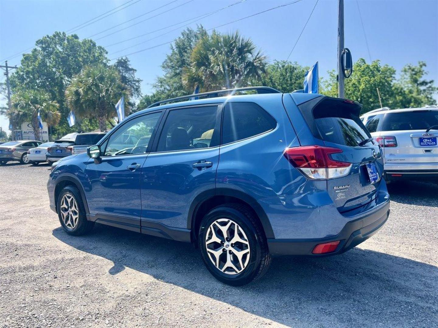 2019 Blue /Grey Subaru Forester (JF2SKAGC4KH) with an 2.5l H-4 MPI Dohc 2.5l engine, Automatic transmission, located at 745 East Steele Rd., West Columbia, SC, 29170, (803) 755-9148, 33.927212, -81.148483 - Special Internet Price! 2019 Subaru Forester wth Bluetooth, Backup camera, Sunroof, Lane departure warning, Cruise control, Keyless entry, Push to start, Cloth interior, Powered liftgate, Powered windows, Powered door locks, Plus more! - Photo#1