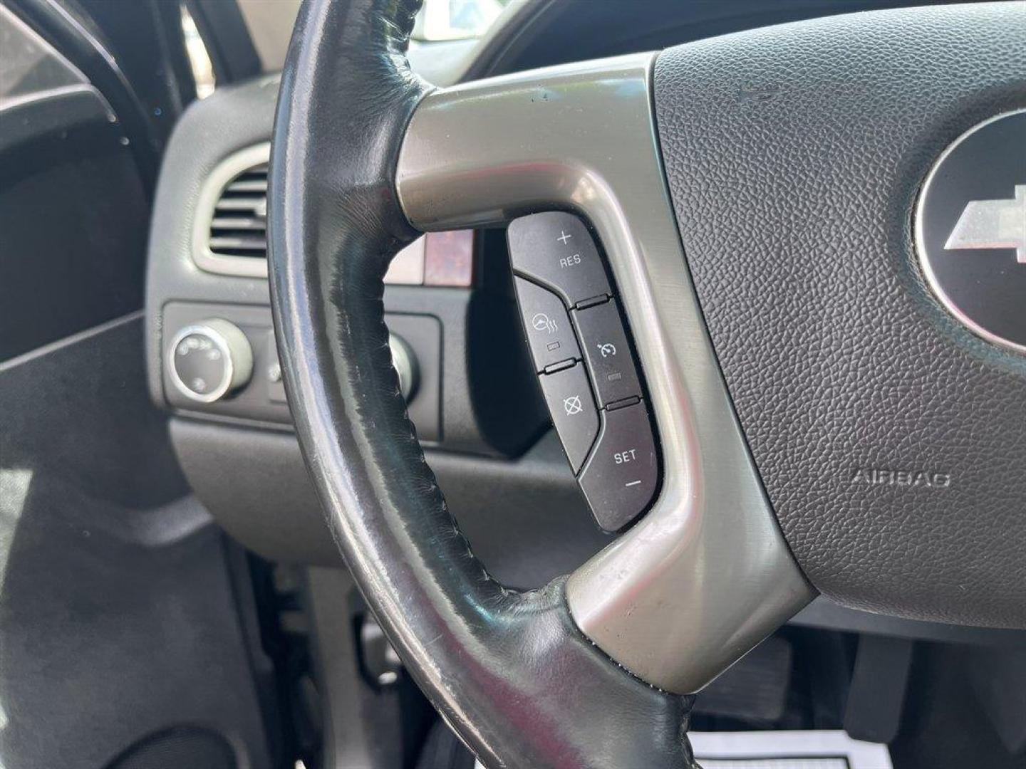 2014 Black /Black Chevrolet Suburban (1GNSKKE71ER) with an 5.3l V8 SFI Flex 5.3l engine, Automatic transmission, located at 745 East Steele Rd., West Columbia, SC, 29170, (803) 755-9148, 33.927212, -81.148483 - Special Internet Price! 2014 Chevrolet Suburban with AM/FM/SiriusXM stereo, Bluetooth for phone, Bose Centerpoint Surround Sound 10-speaker system, Backup camera, Navigation, Cruise control, Leather interior, Third row seating, Rear entertainment, Tri-zone air conditioning, Sunroof, Powered windows, - Photo#11