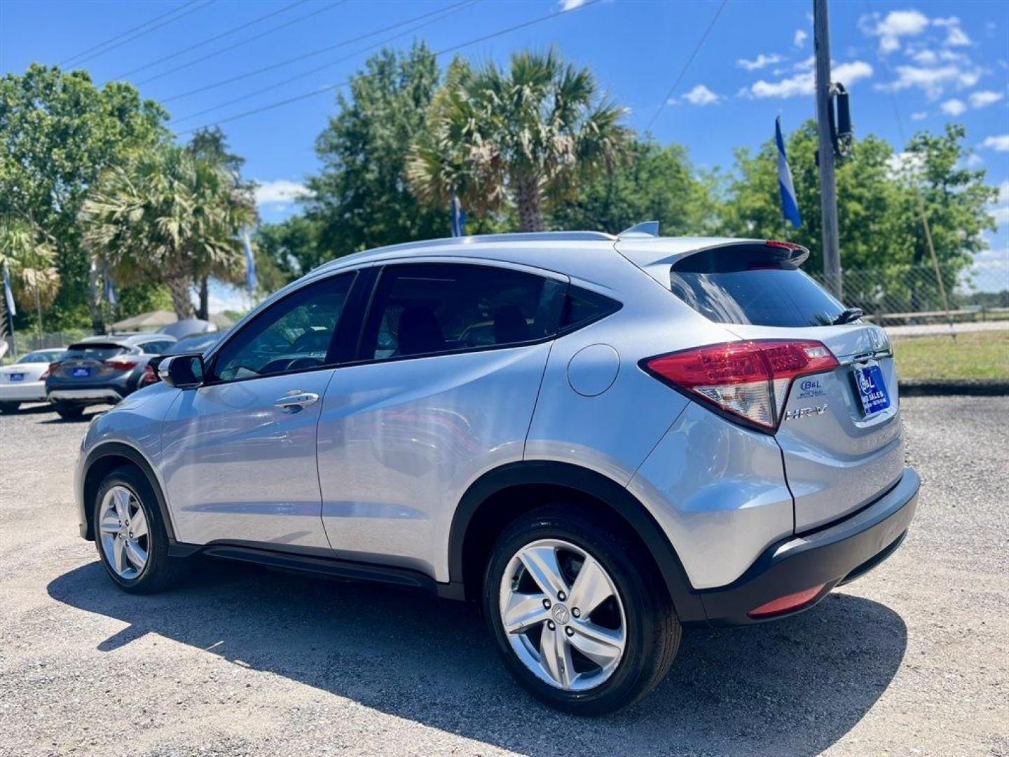 2019 Silver /Black Honda HR-V (3CZRU6H57KM) with an 1.8l I-4 MPI Sohc 1.8l engine, Automatic transmission, located at 745 East Steele Rd., West Columbia, SC, 29170, (803) 755-9148, 33.927212, -81.148483 - Special Internet Price! 2019 Honda HR-V EX with Bluetooth, AM/FM/HD Audio System, Cruise control, Sunroof, Automatic air conditioning, Remote keyless entry, Push to start, Powered windows, Powered door locks, Plus more! - Photo#1