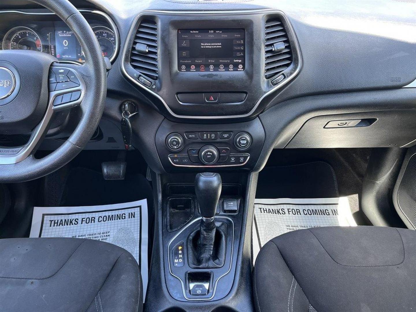 2019 Burgundy /Black Jeep Cherokee (1C4PJLCB1KD) with an 2.4l I-4 MPI Sohc 2.4l engine, Automatic transmission, located at 745 East Steele Rd., West Columbia, SC, 29170, (803) 755-9148, 33.927212, -81.148483 - Special Internet Price! 2019 Jeep Cherokee Latitude with Bluetooth, Backup camera, Cruise control, Air conditioning, Cloth interior, Keyless entry, Powered windows, Powered door locks, Plus more! - Photo#9