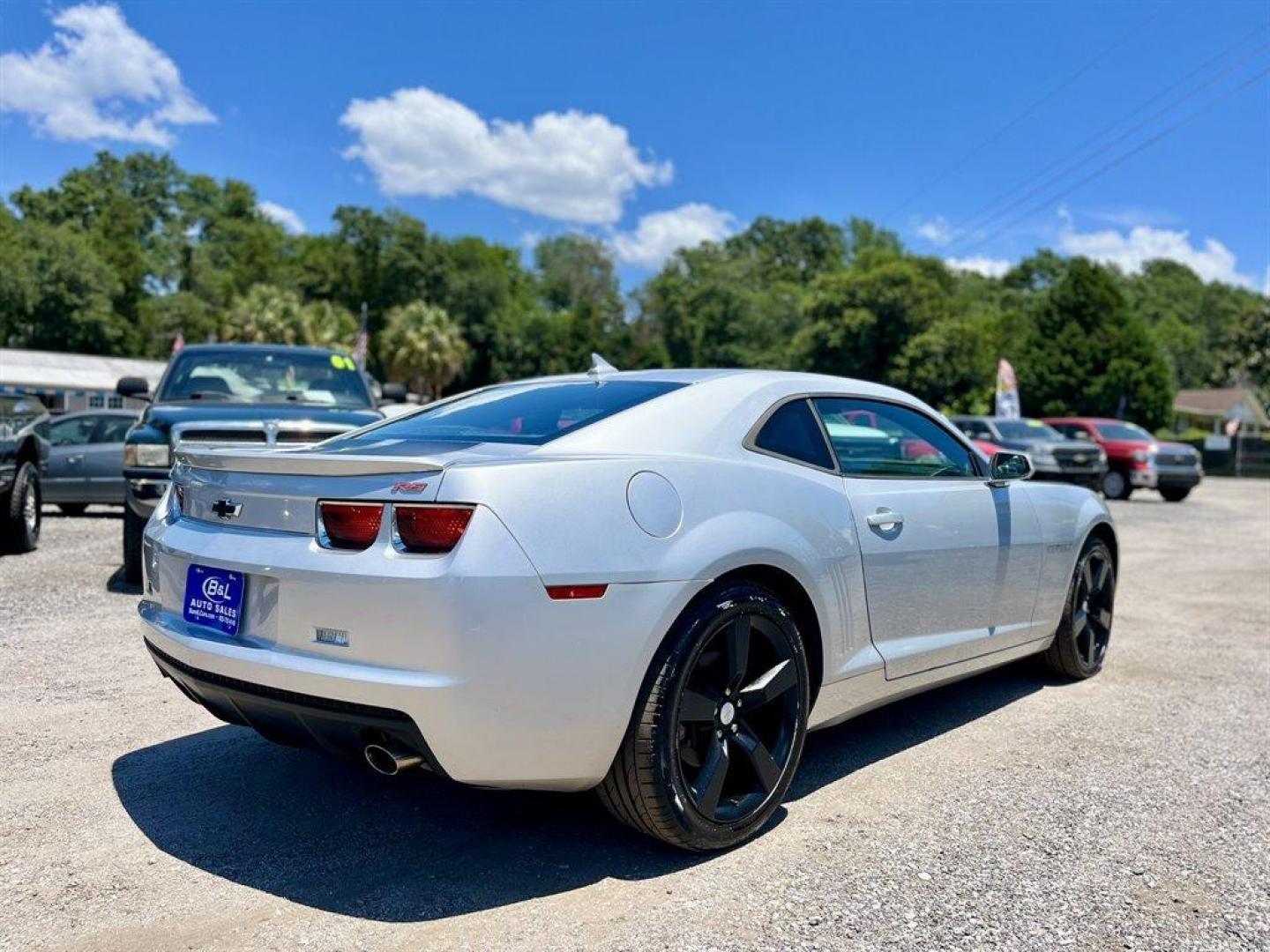 2012 Silver /Black Chevrolet Camaro (2G1FB1E37C9) with an 3.6l V6 Sidi Dohc Flex 3. engine, Automatic transmission, located at 745 East Steele Rd., West Columbia, SC, 29170, (803) 755-9148, 33.927212, -81.148483 - Special Internet Price! 2012 Chevrolet Camaro LT with Bluetooth, AM/FM radio, Cruise control, Manual air conditioning, Powered front seats, Rear bucket bench seat, Cloth interior, Powered windows, Powered door locks, Keyless entry, Plus more! - Photo#2