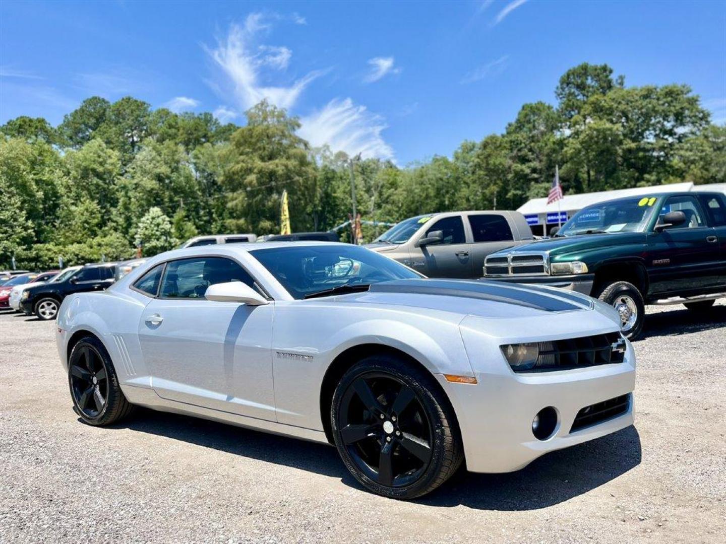 2012 Silver /Black Chevrolet Camaro (2G1FB1E37C9) with an 3.6l V6 Sidi Dohc Flex 3. engine, Automatic transmission, located at 745 East Steele Rd., West Columbia, SC, 29170, (803) 755-9148, 33.927212, -81.148483 - Special Internet Price! 2012 Chevrolet Camaro LT with Bluetooth, AM/FM radio, Cruise control, Manual air conditioning, Powered front seats, Rear bucket bench seat, Cloth interior, Powered windows, Powered door locks, Keyless entry, Plus more! - Photo#3