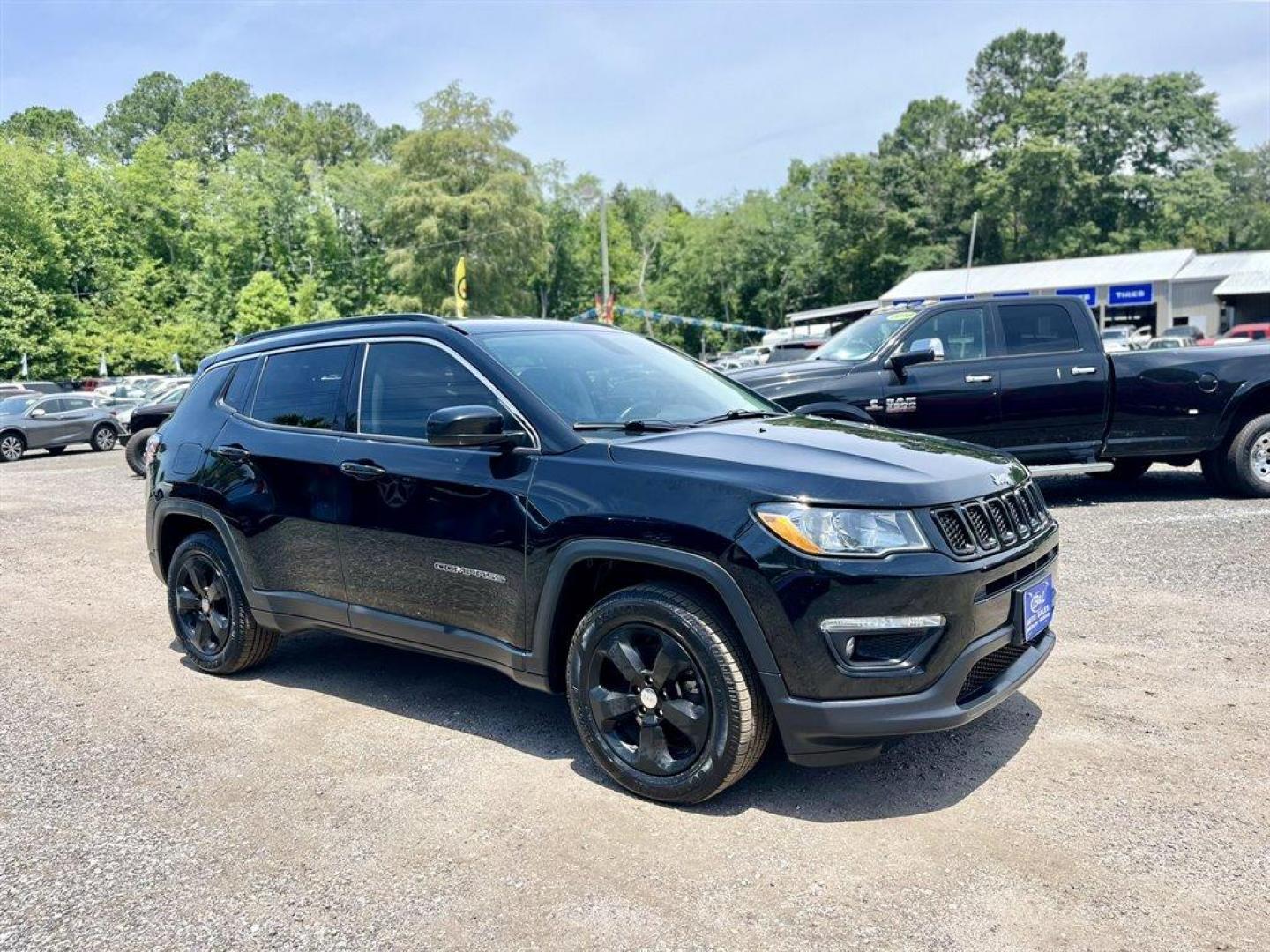 2018 Black /Black Jeep Compass (3C4NJCBB5JT) with an 2.4l I-4 MPI Sohc 2.4l engine, Automatic transmission, located at 745 East Steele Rd., West Columbia, SC, 29170, (803) 755-9148, 33.927212, -81.148483 - Special Internet Price! 2018 Jeep Compass Latitude with Bluetooth, AM/FM radio, Push to start, Cruise control, Automatic air conditioning, Keyless entry, Leather interior, Powered driver seat, Powered windows, Powered door locks, Plus more! - Photo#3