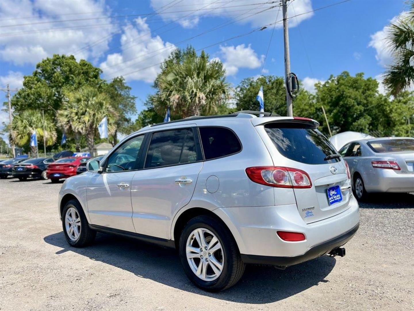 2011 Silver /Black Hyundai Santa FE (5XYZK3AB7BG) with an 2.4l I-4 MPI Dohc 2.4l engine, Automatic transmission, located at 745 East Steele Rd., West Columbia, SC, 29170, (803) 755-9148, 33.927212, -81.148483 - Special Internet Price! 2011 Hyundai Santa FE Limited with AM/FM radio, Cruise control, Keyless entry, Sunroof, Leather interior, Heated front seats, Keyless entry, Powered windows, Powered doors locks, Plus more! - Photo#1