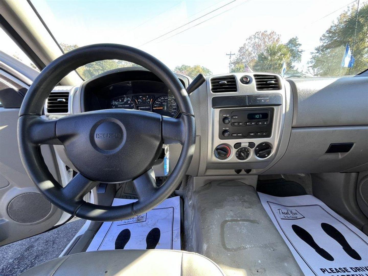 2008 White /Grey Isuzu I-290 (1GGCS199088) with an 2.9l I-4 SFI Dohc 2.9l engine, Automatic transmission, located at 745 East Steele Rd., West Columbia, SC, 29170, (803) 755-9148, 33.927212, -81.148483 - Photo#10