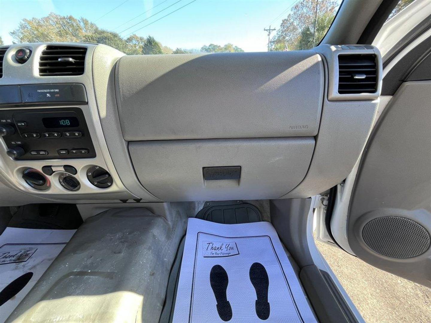 2008 White /Grey Isuzu I-290 (1GGCS199088) with an 2.9l I-4 SFI Dohc 2.9l engine, Automatic transmission, located at 745 East Steele Rd., West Columbia, SC, 29170, (803) 755-9148, 33.927212, -81.148483 - Photo#21