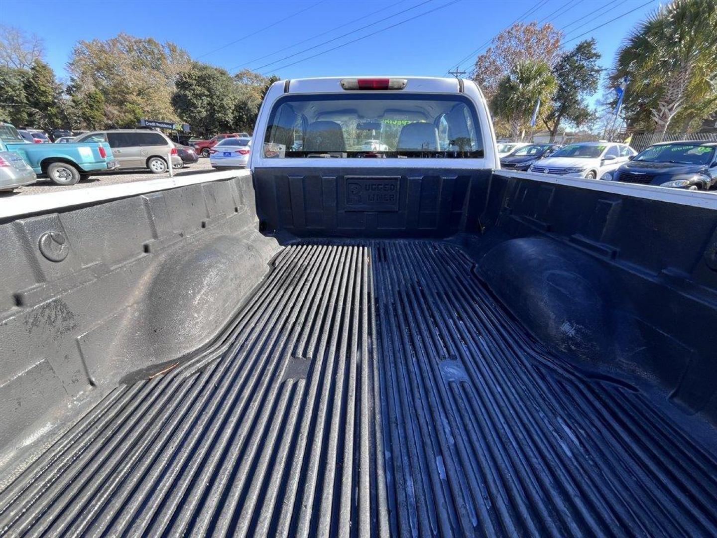 2008 White /Grey Isuzu I-290 (1GGCS199088) with an 2.9l I-4 SFI Dohc 2.9l engine, Automatic transmission, located at 745 East Steele Rd., West Columbia, SC, 29170, (803) 755-9148, 33.927212, -81.148483 - Photo#23