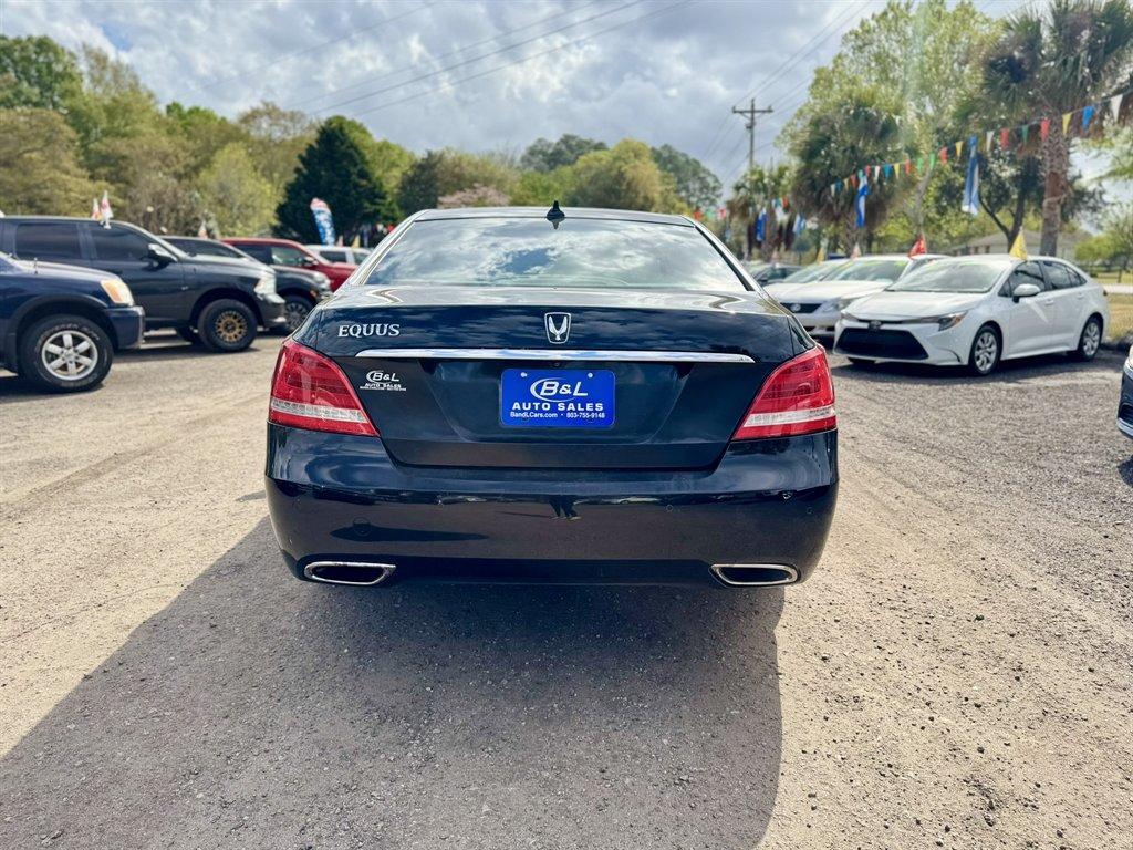 2014 Black /Taupe Hyundai Equus (KMHGH4JH5EU) with an 5.0l V8 DI Dohc Cvvt 5.0l engine, Automatic transmission, located at 745 East Steele Rd., West Columbia, SC, 29170, (803) 755-9148, 33.927212, -81.148483 - Photo#4