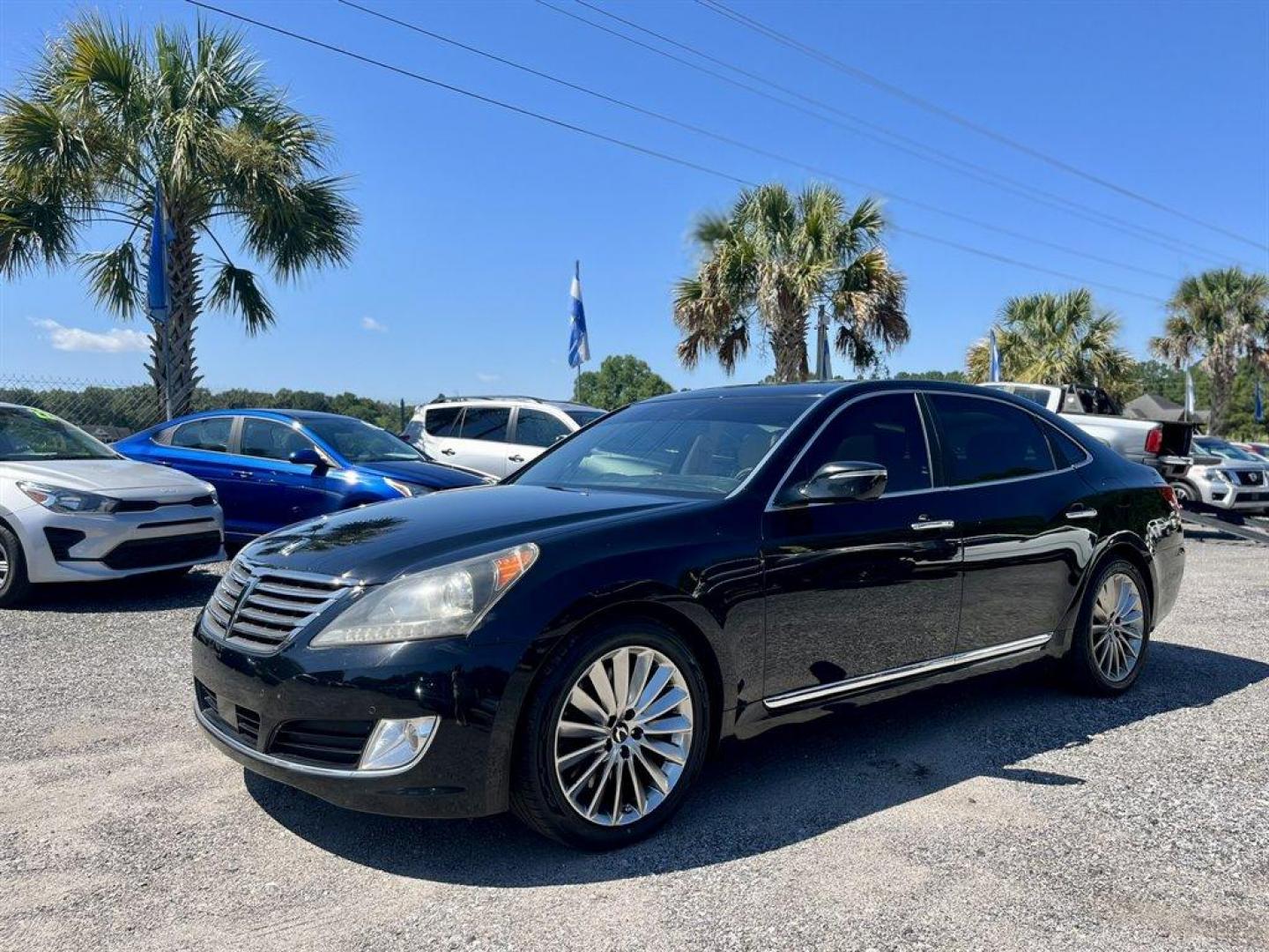 2014 Black /Taupe Hyundai Equus (KMHGH4JH5EU) with an 5.0l V8 DI Dohc Cvvt 5.0l engine, Automatic transmission, located at 745 East Steele Rd., West Columbia, SC, 29170, (803) 755-9148, 33.927212, -81.148483 - Special Internet Price! 2014 Hyundai Equus with AM/FM radio, Backup camera, Navigation, Sunroof, Keyless entry, Leather interior, Powered seats, Powered windows, Plus more! - Photo#0