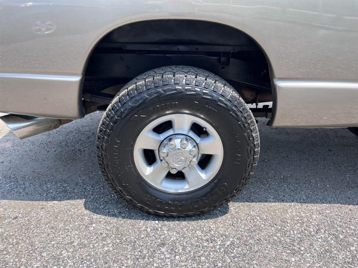 2007 Gold /Tan Dodge RAM 2500 (3D7KS29C87G) with an 5.9l I-6 FI DSL T/C HO 5. engine, Automatic transmission, located at 745 East Steele Rd., West Columbia, SC, 29170, (803) 755-9148, 33.927212, -81.148483 - Special Internet Price! 2007 Dodge RAM 2500 SLT with AM/FM radio, Cruise control, Manual air conditioning, Cloth interior, Powered driver seat, Rear split bench seat, Rear entertainment, Powered windows, Powered door locks, Plus more! - Photo#37