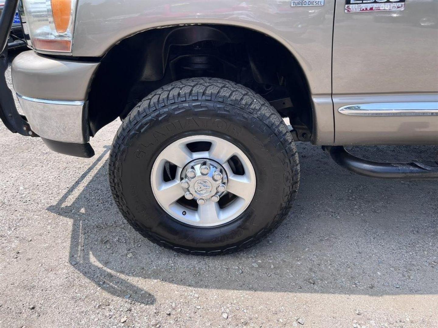 2007 Gold /Tan Dodge RAM 2500 (3D7KS29C87G) with an 5.9l I-6 FI DSL T/C HO 5. engine, Automatic transmission, located at 745 East Steele Rd., West Columbia, SC, 29170, (803) 755-9148, 33.927212, -81.148483 - Special Internet Price! 2007 Dodge RAM 2500 SLT with AM/FM radio, Cruise control, Manual air conditioning, Cloth interior, Powered driver seat, Rear split bench seat, Rear entertainment, Powered windows, Powered door locks, Plus more! - Photo#39